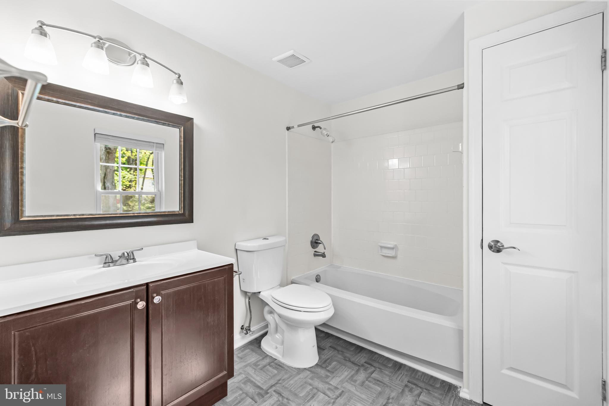 BURKE CENTRE - Residential