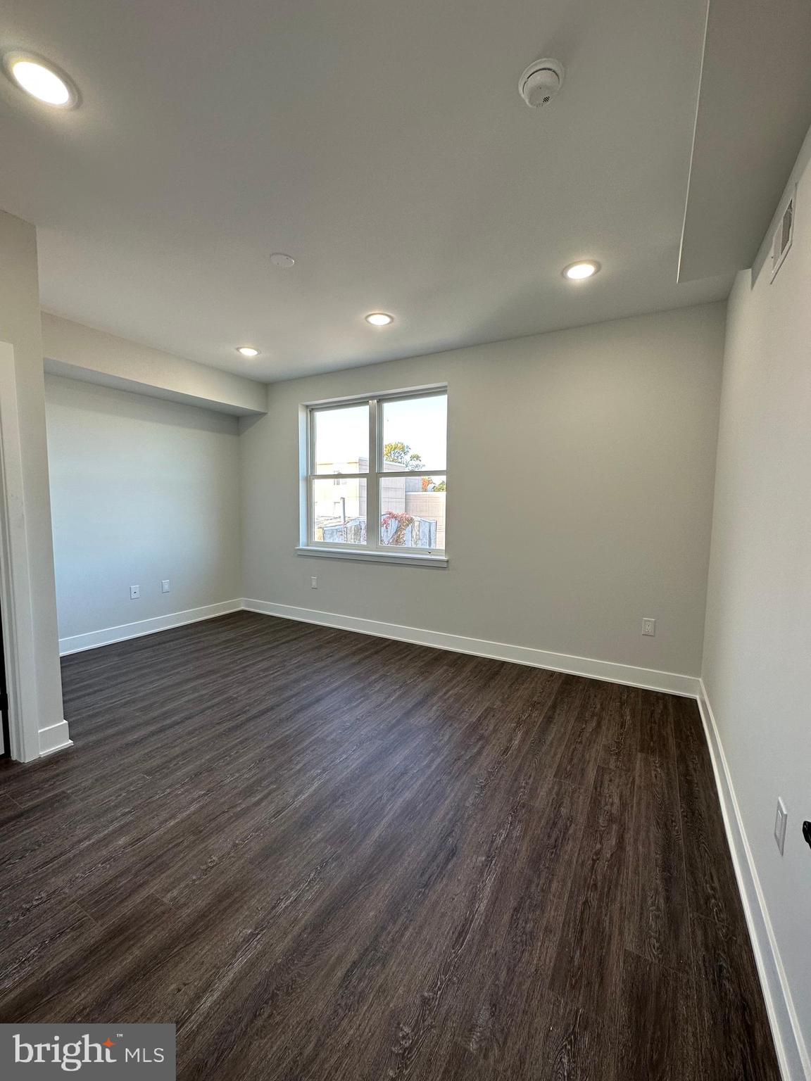 EAST KENSINGTON - Residential Lease