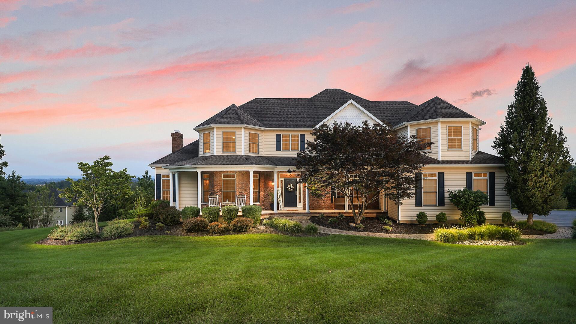 6 WINDSOR WAY