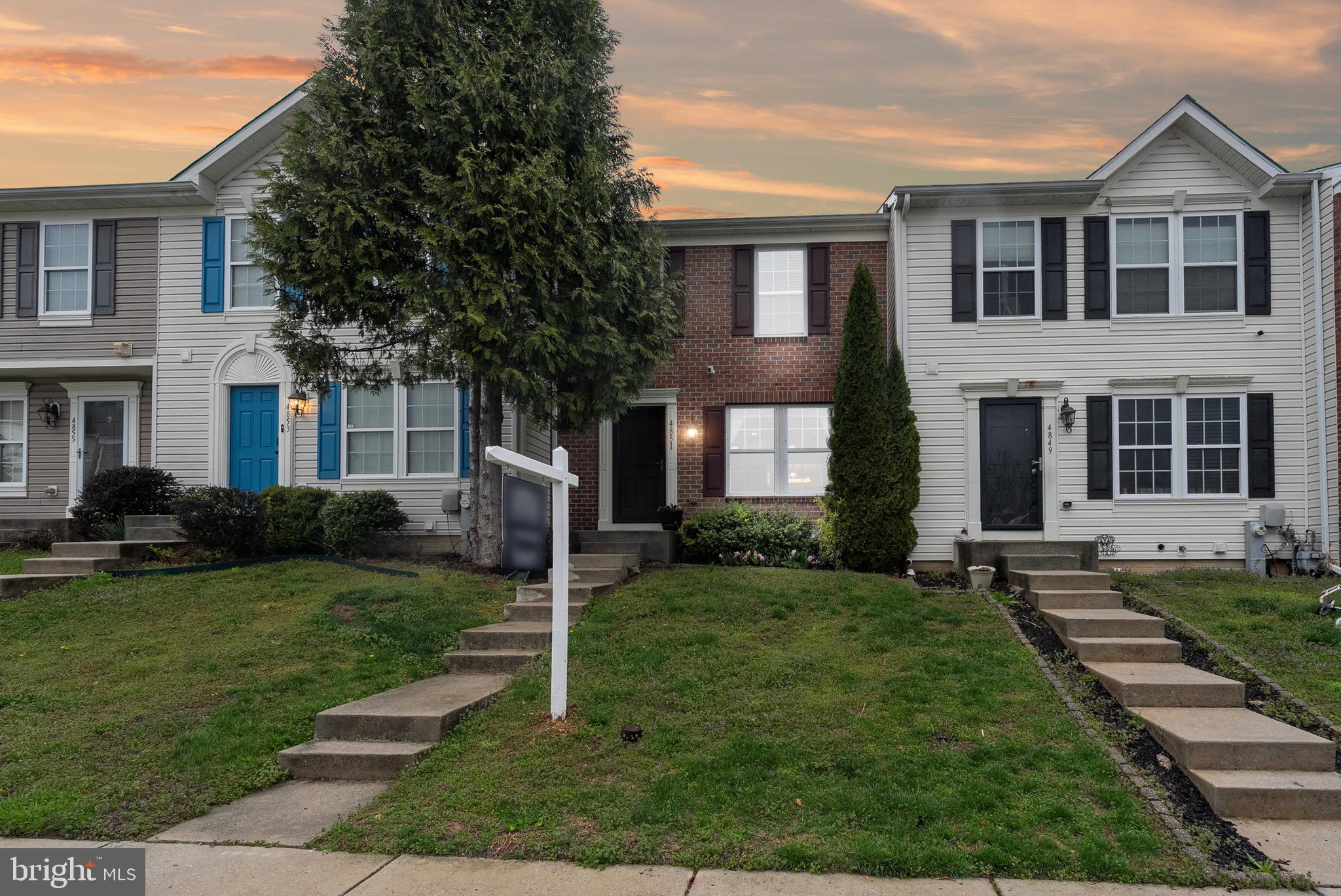 HOLLY WOODS - Residential