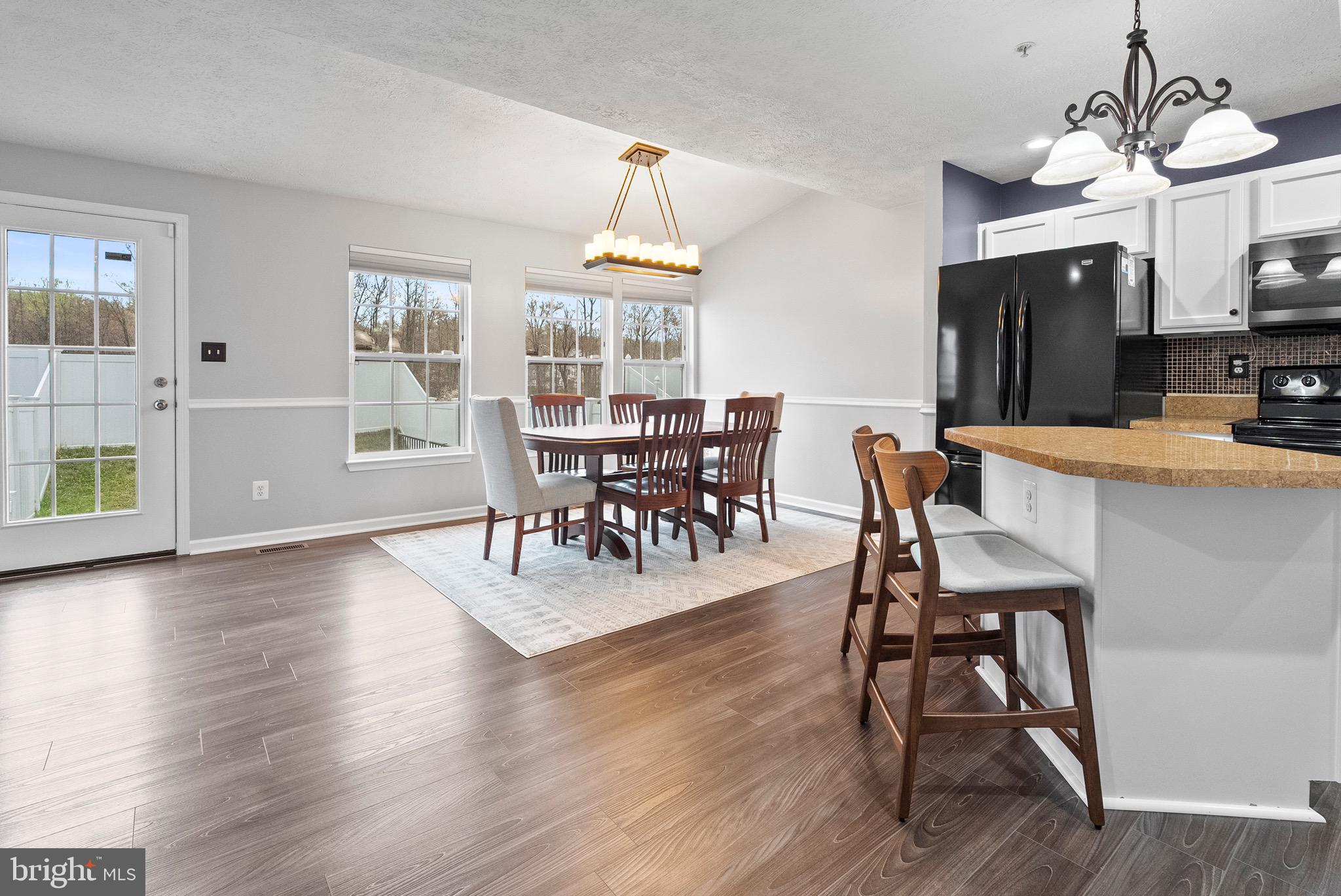 HOLLY WOODS - Residential