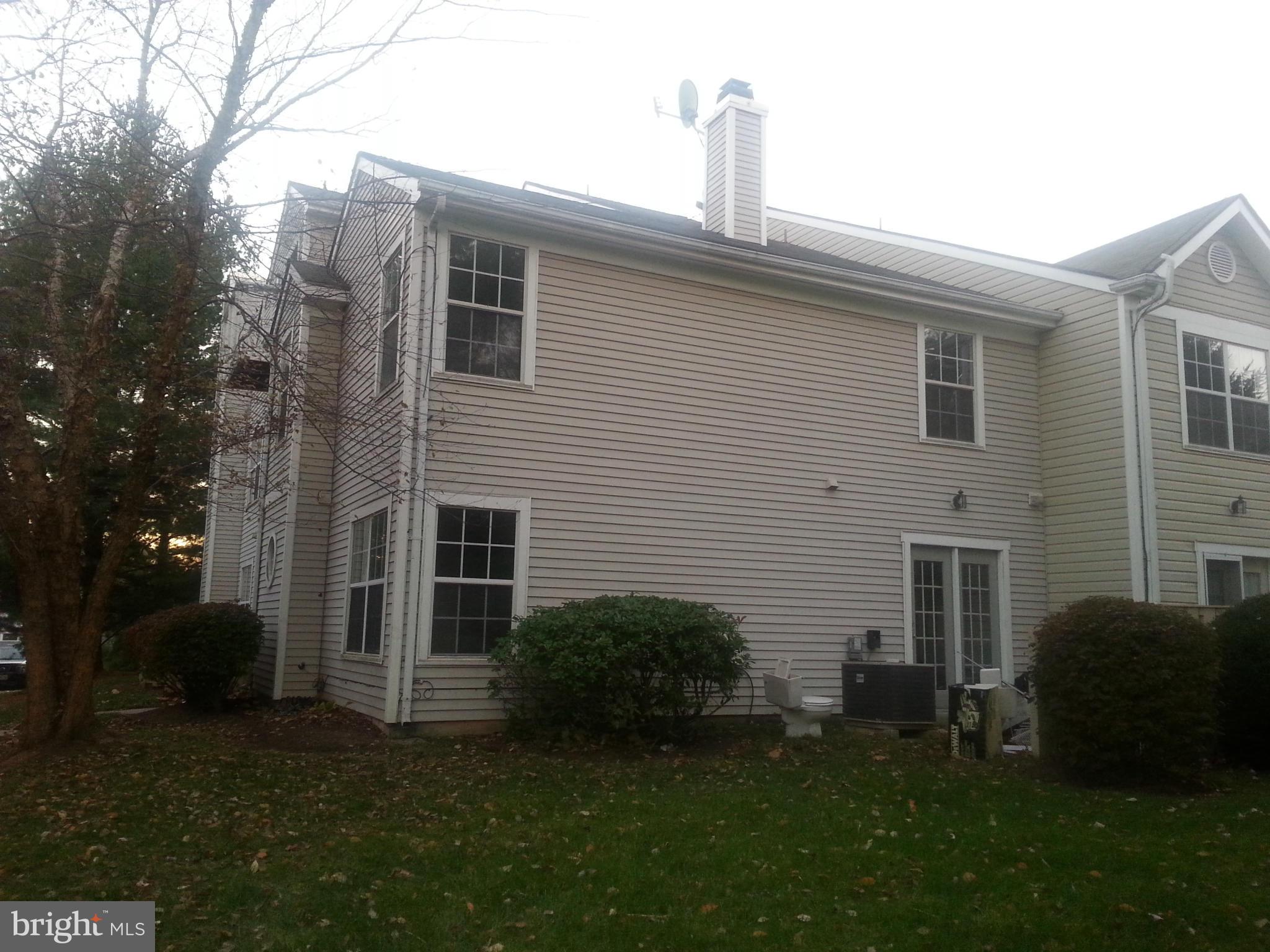 VILL AT MANCHESTER FARMS - Residential