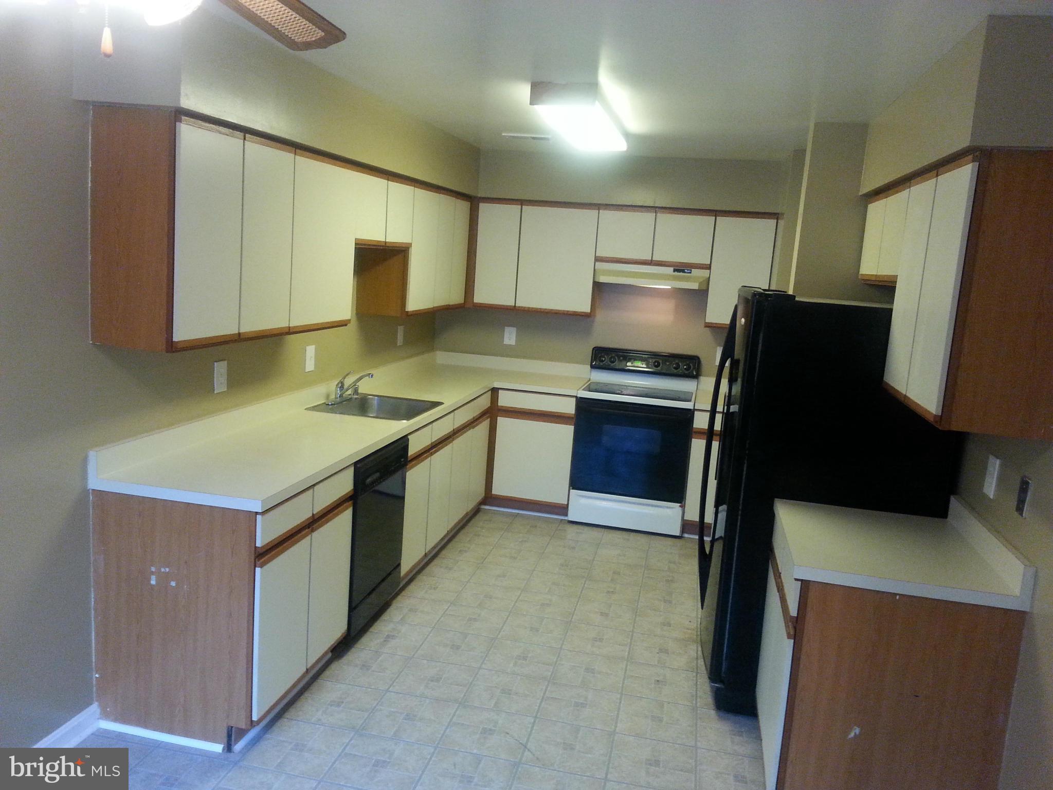 VILL AT MANCHESTER FARMS - Residential