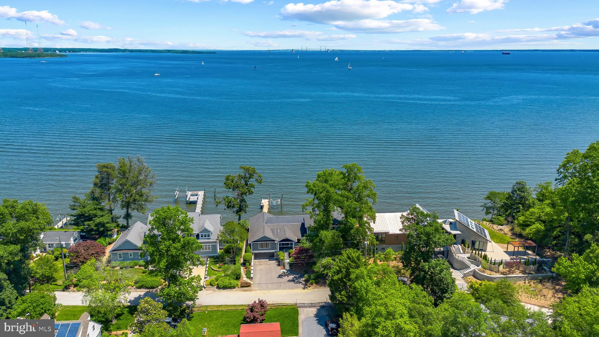 ANNAPOLIS ROADS - Residential