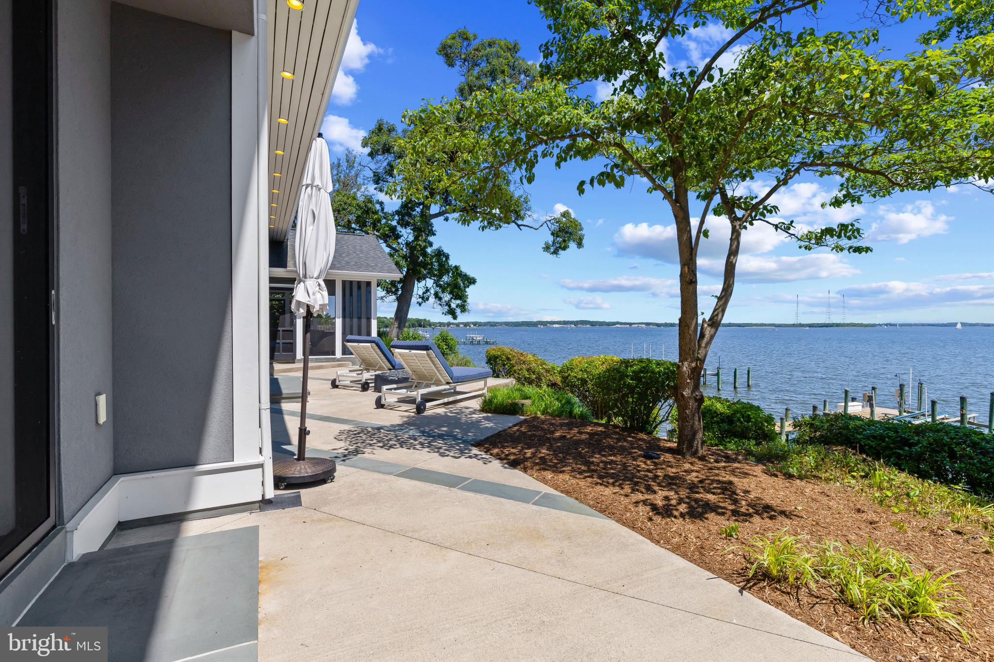 ANNAPOLIS ROADS - Residential
