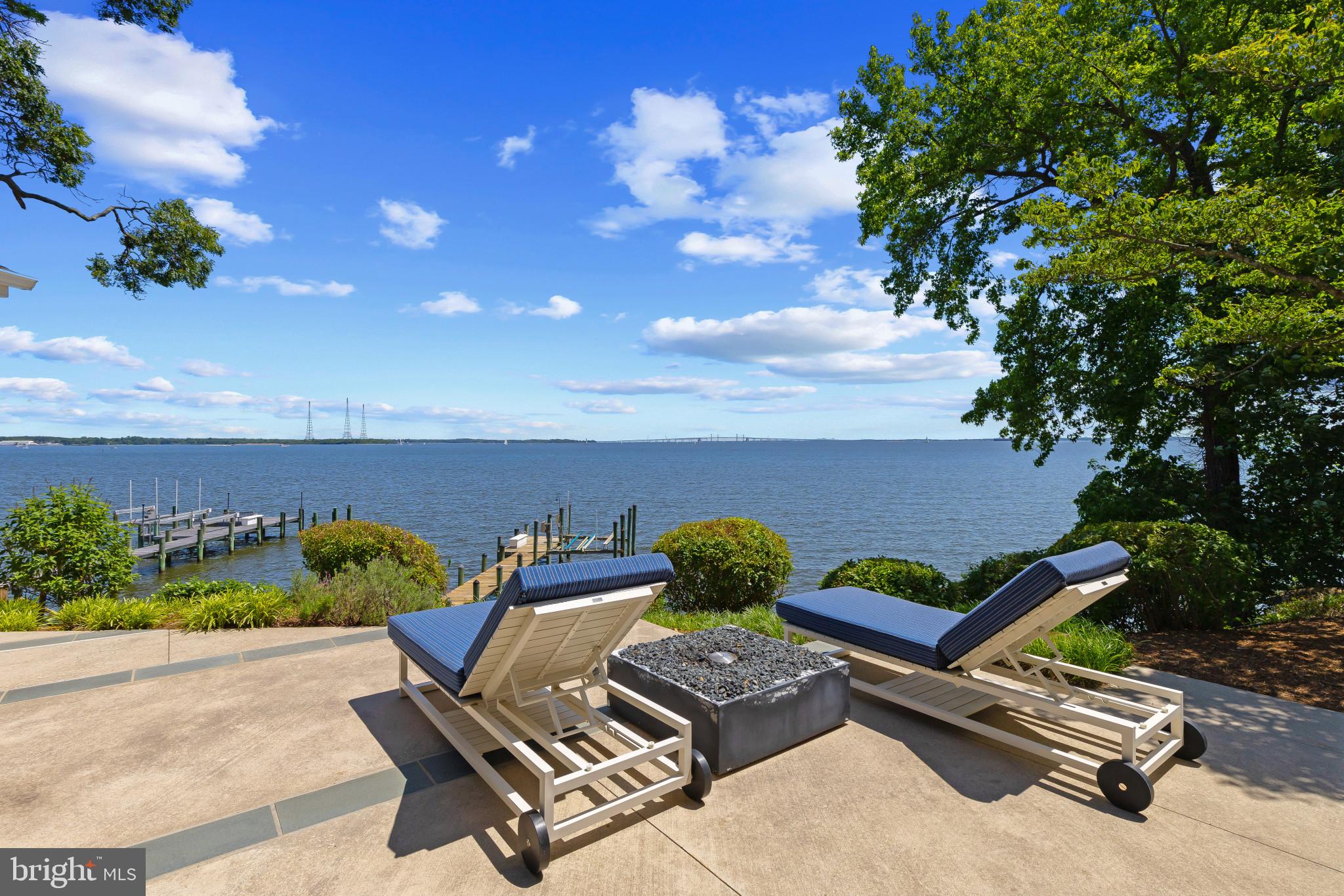 ANNAPOLIS ROADS - Residential