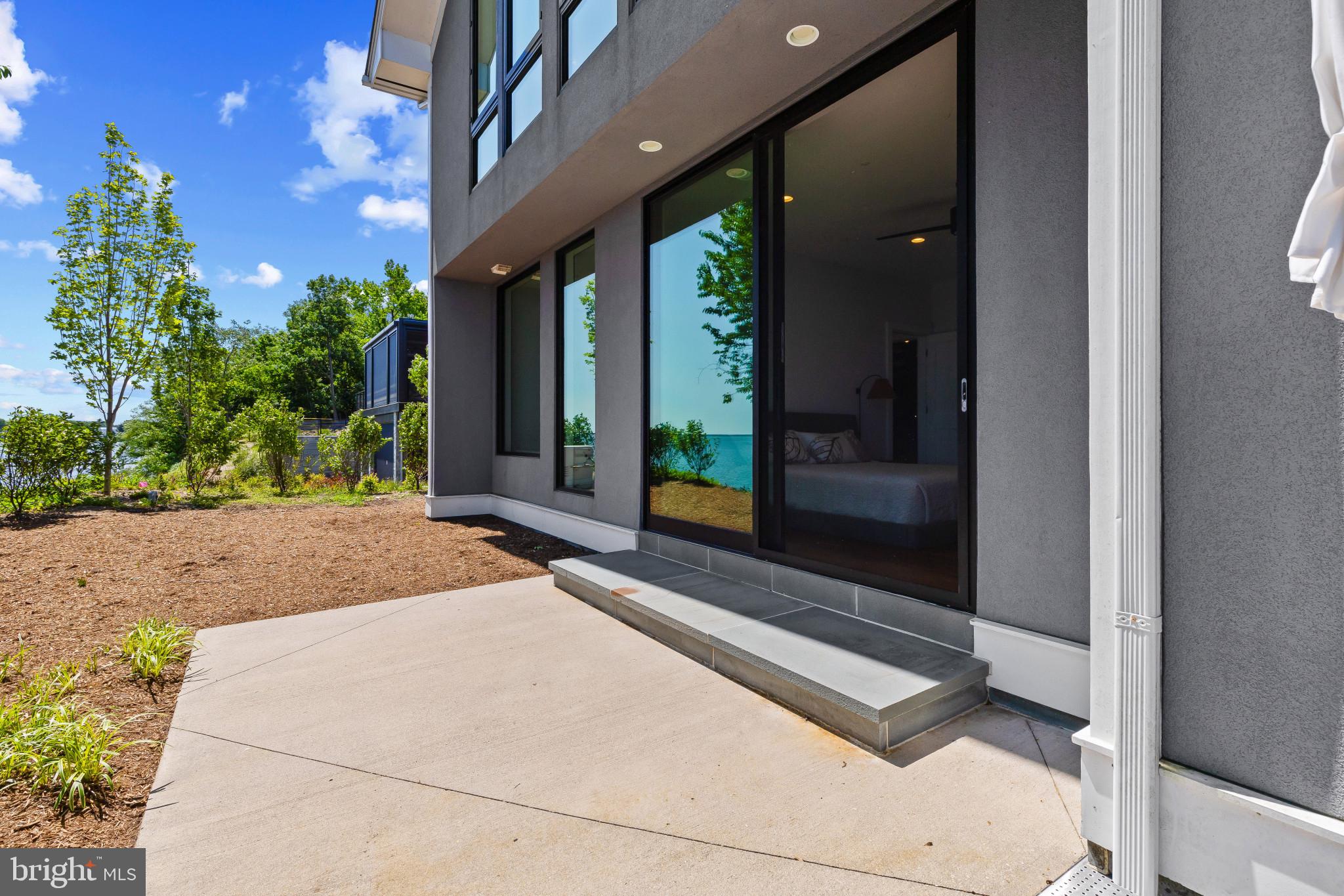 ANNAPOLIS ROADS - Residential