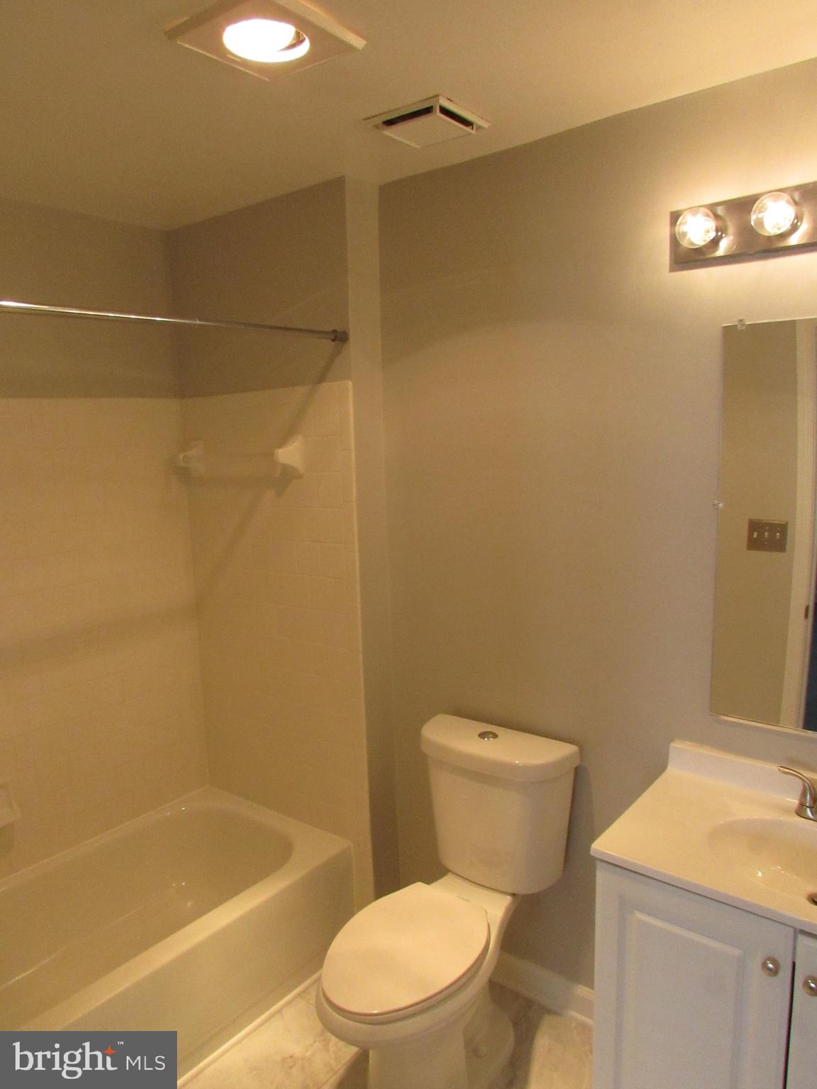 BRINKLEY OVERLOOK - Residential Lease