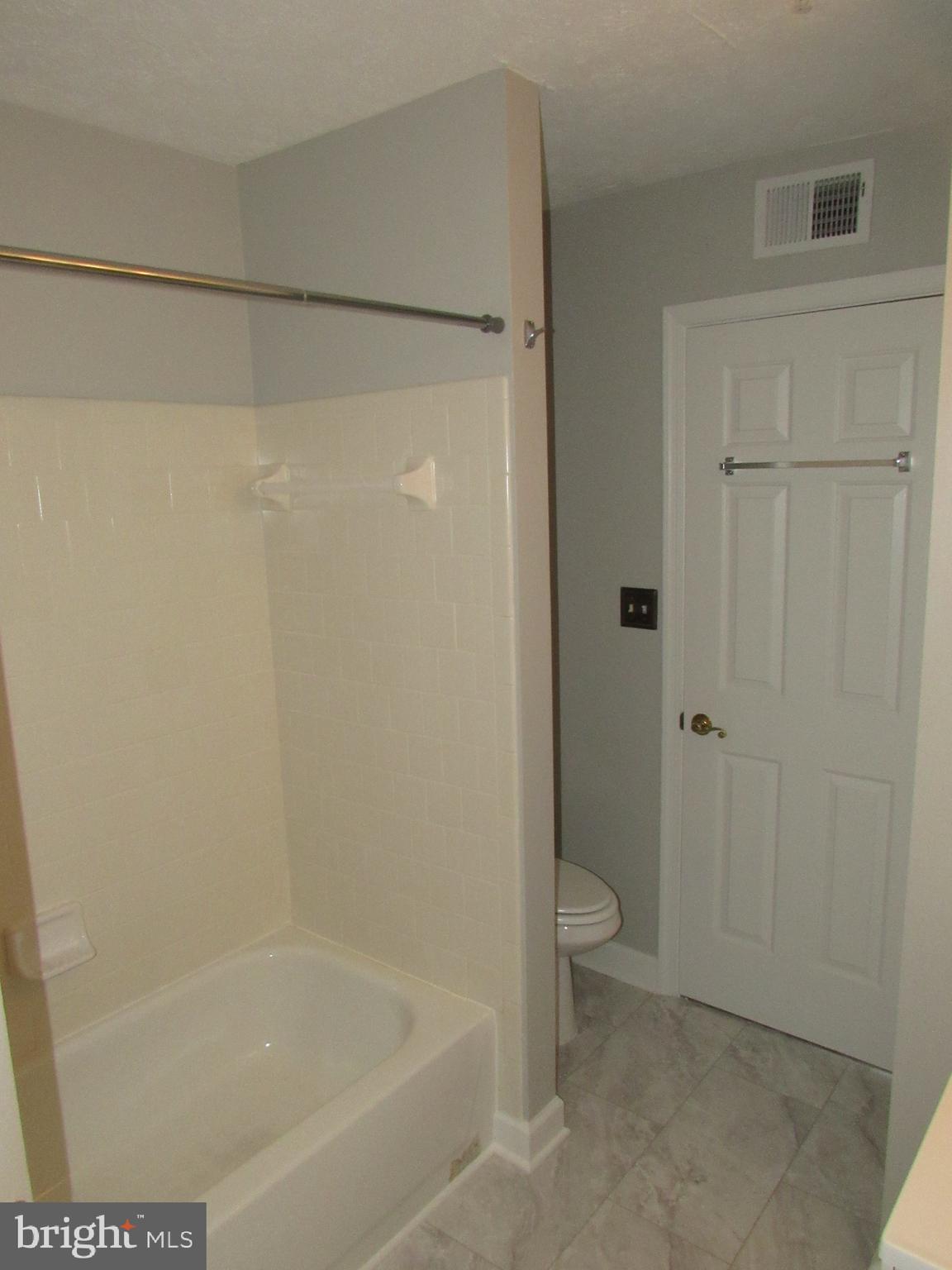 BRINKLEY OVERLOOK - Residential Lease