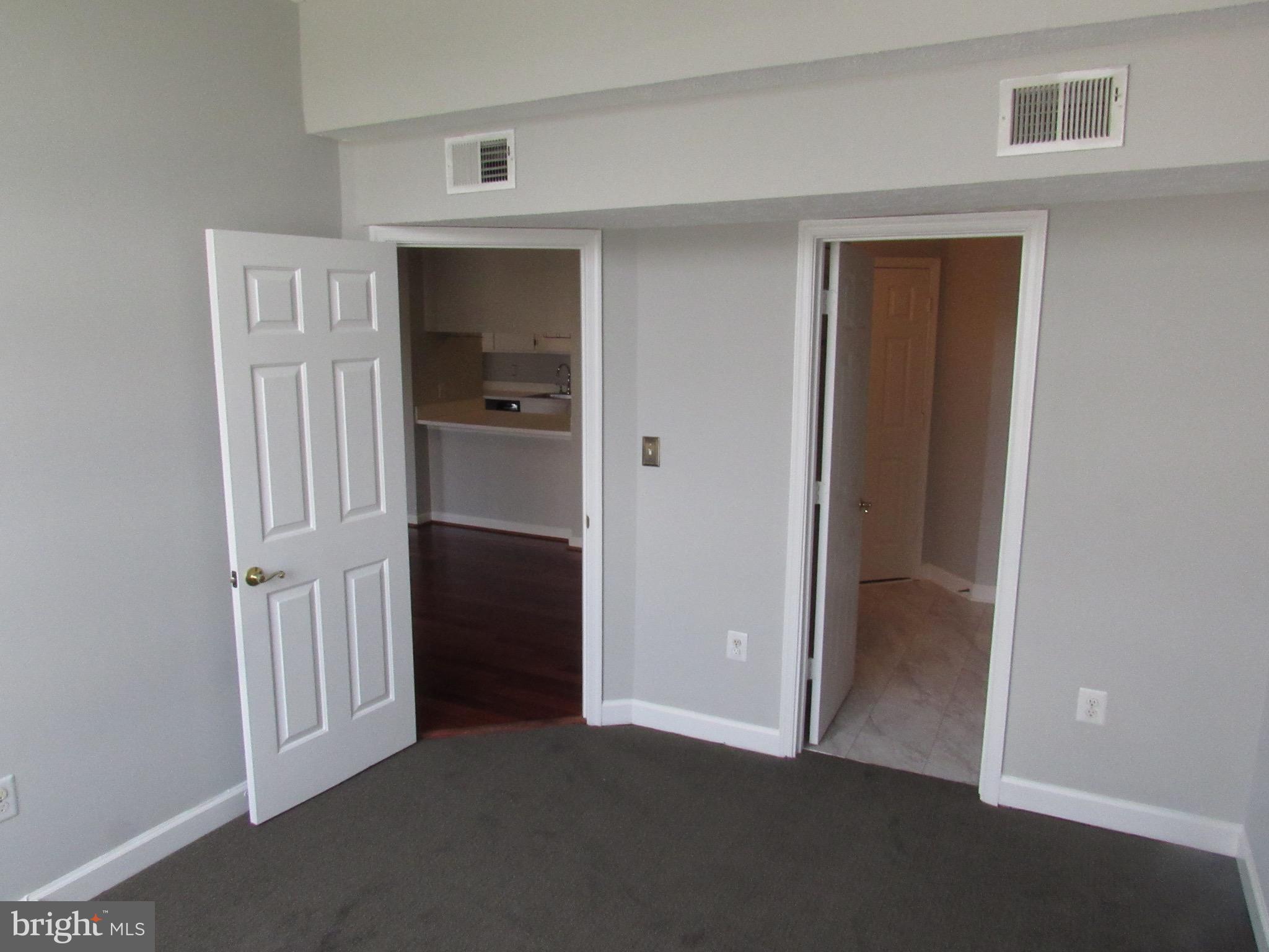 BRINKLEY OVERLOOK - Residential Lease