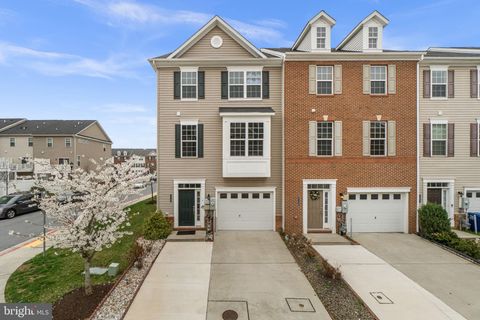 Photo of 7749 Dagny Way, ELKRIDGE, MD 21075 (MLS # MDHW2066166)
