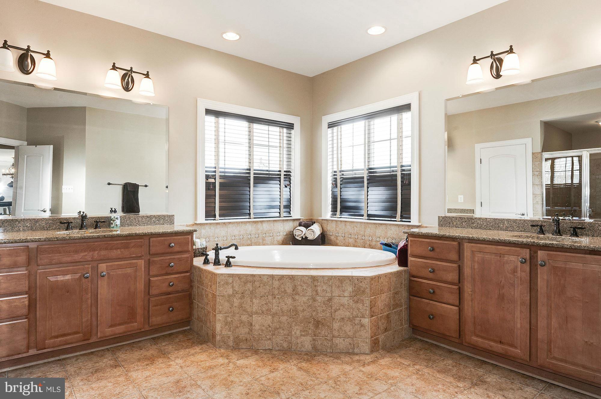 HEARTHSTONE VILLAGE OAK - Residential