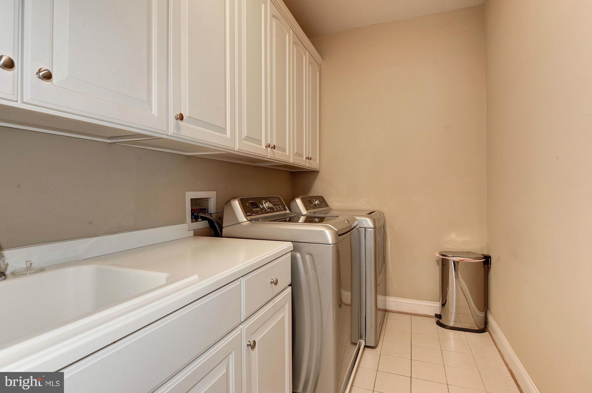 HEARTHSTONE VILLAGE OAK - Residential