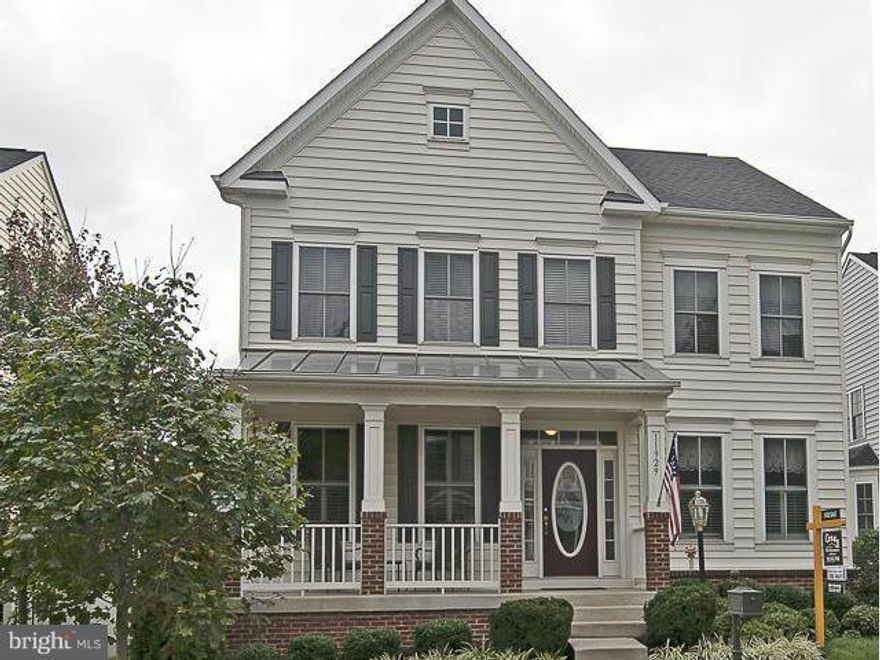 WITHIN MINUTES FROM THE VA RAILWAY EXPRESS! GORGEOUS CUSTOM PAINTED COLONIAL WITH 4 BEDROOMS, GOURMET KITCHEN,GRANTIE, SS GE APPLINACES, HARDWOOD FLOORS, CUSTOM BRICK PATIO OFF BREAKFAST ROOM. BREAKFAST BAR, PLANTATION SHUTTERS, CEILING FANS, BUTLER'S PANTRY. EXTRA LONG DRIVEWAY FITS 4 CARS, PLUS A 2 CAR GARAGE! COMMUNITY OFFERS, POOL, GAME ROOM, PARTY ROOM, TENNIS & BASKETBALL COURTS, TOT LOTS.