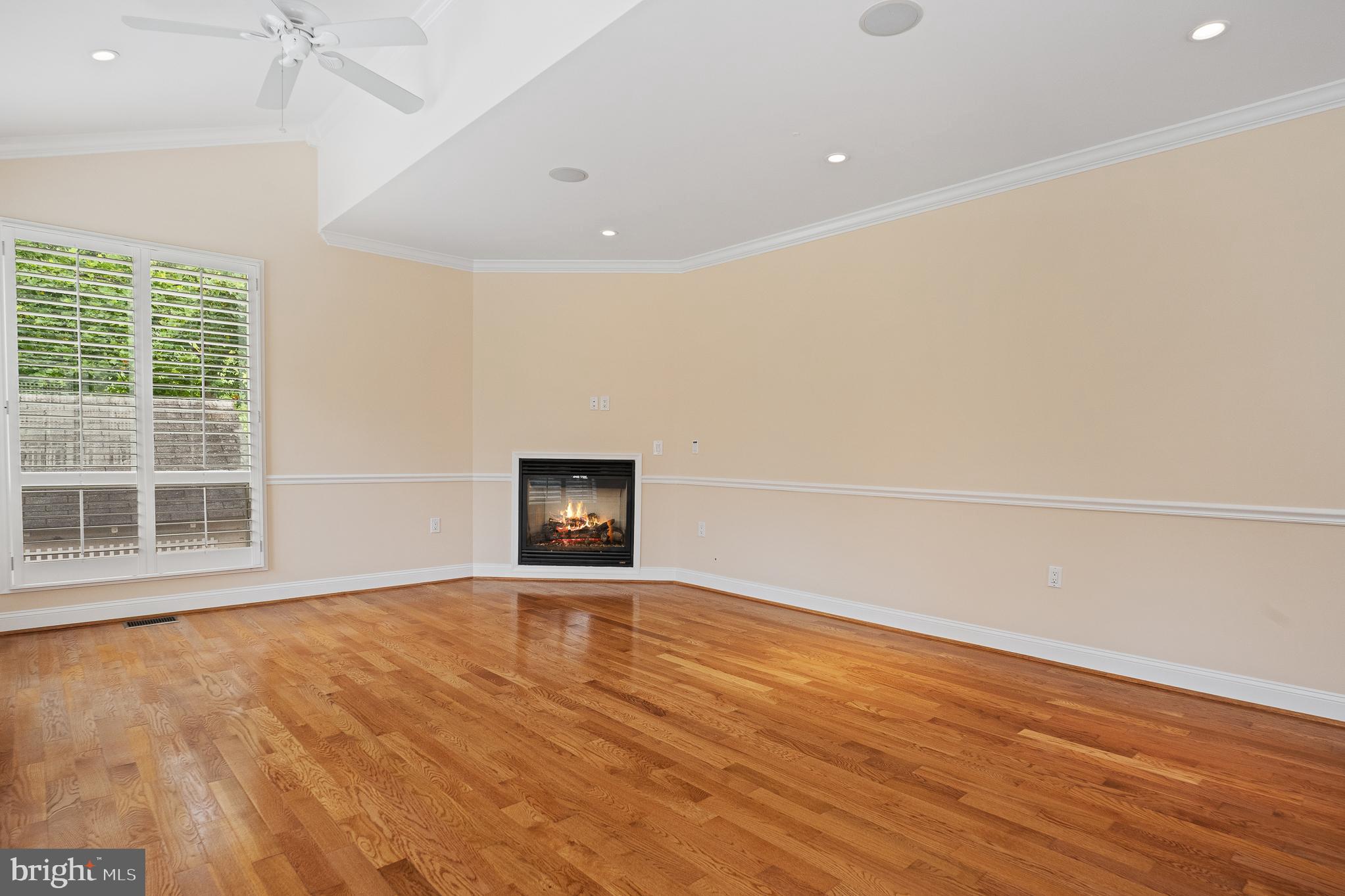 LONE OAK - Residential Lease