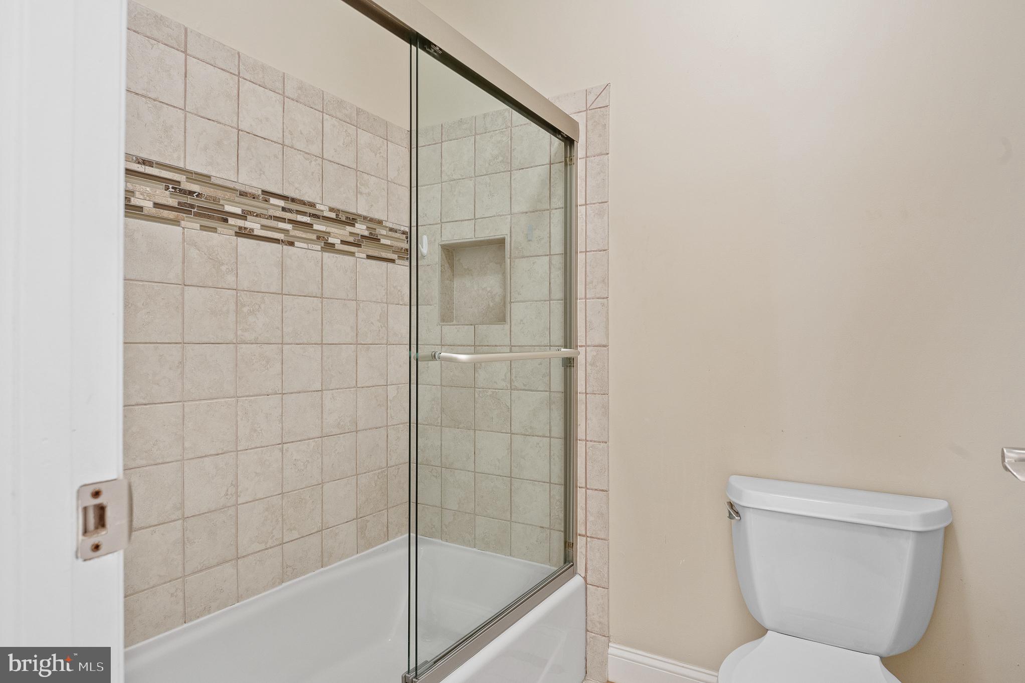 LONE OAK - Residential Lease