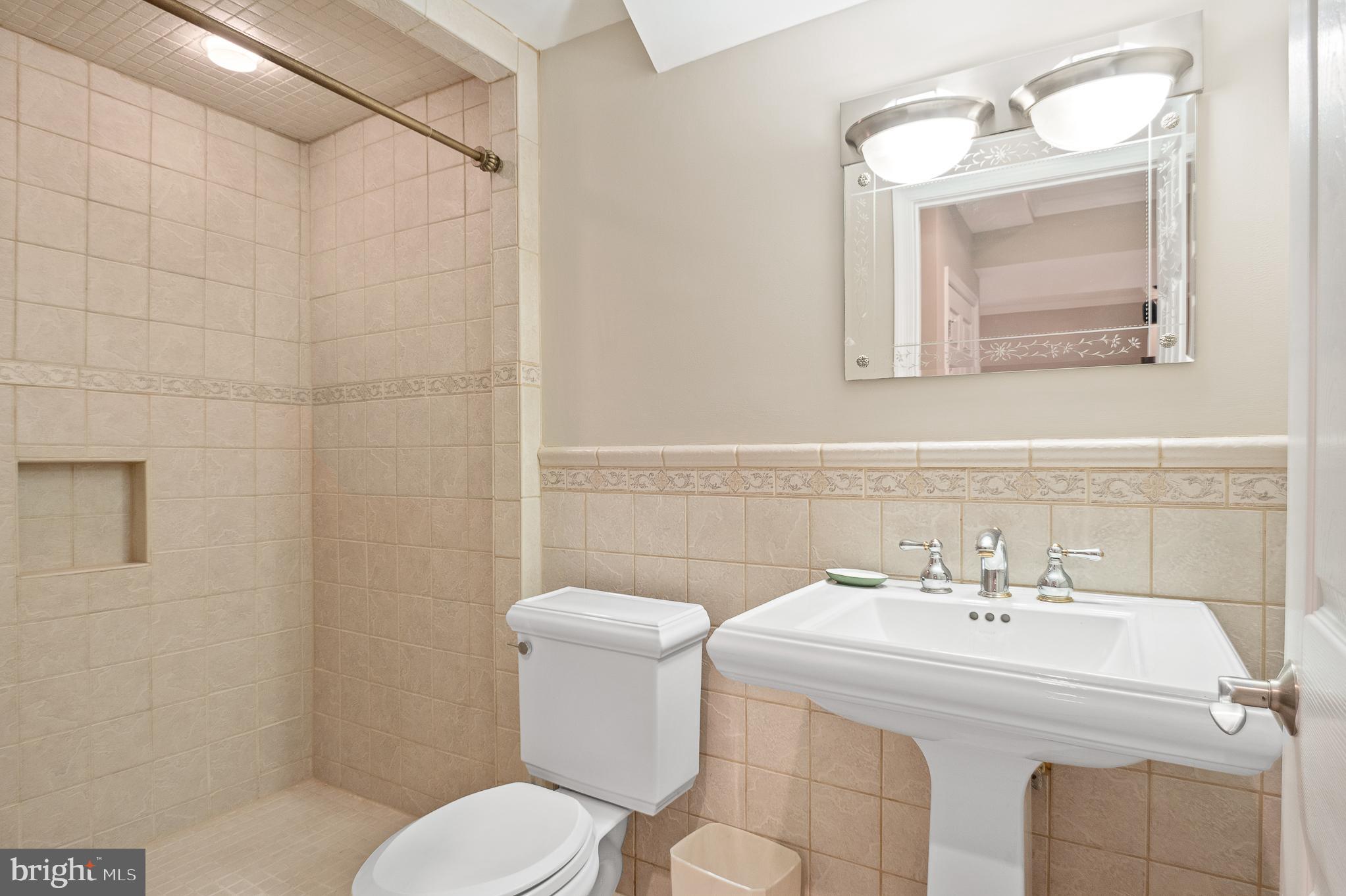 LONE OAK - Residential Lease