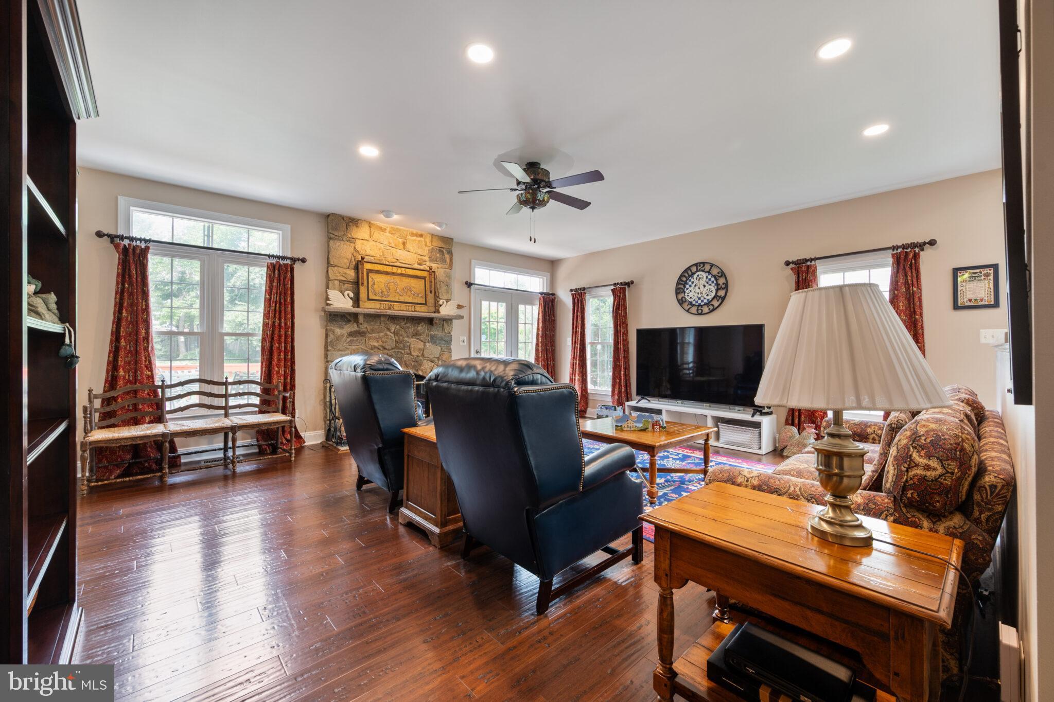 BUSH HILL WOODS - Residential