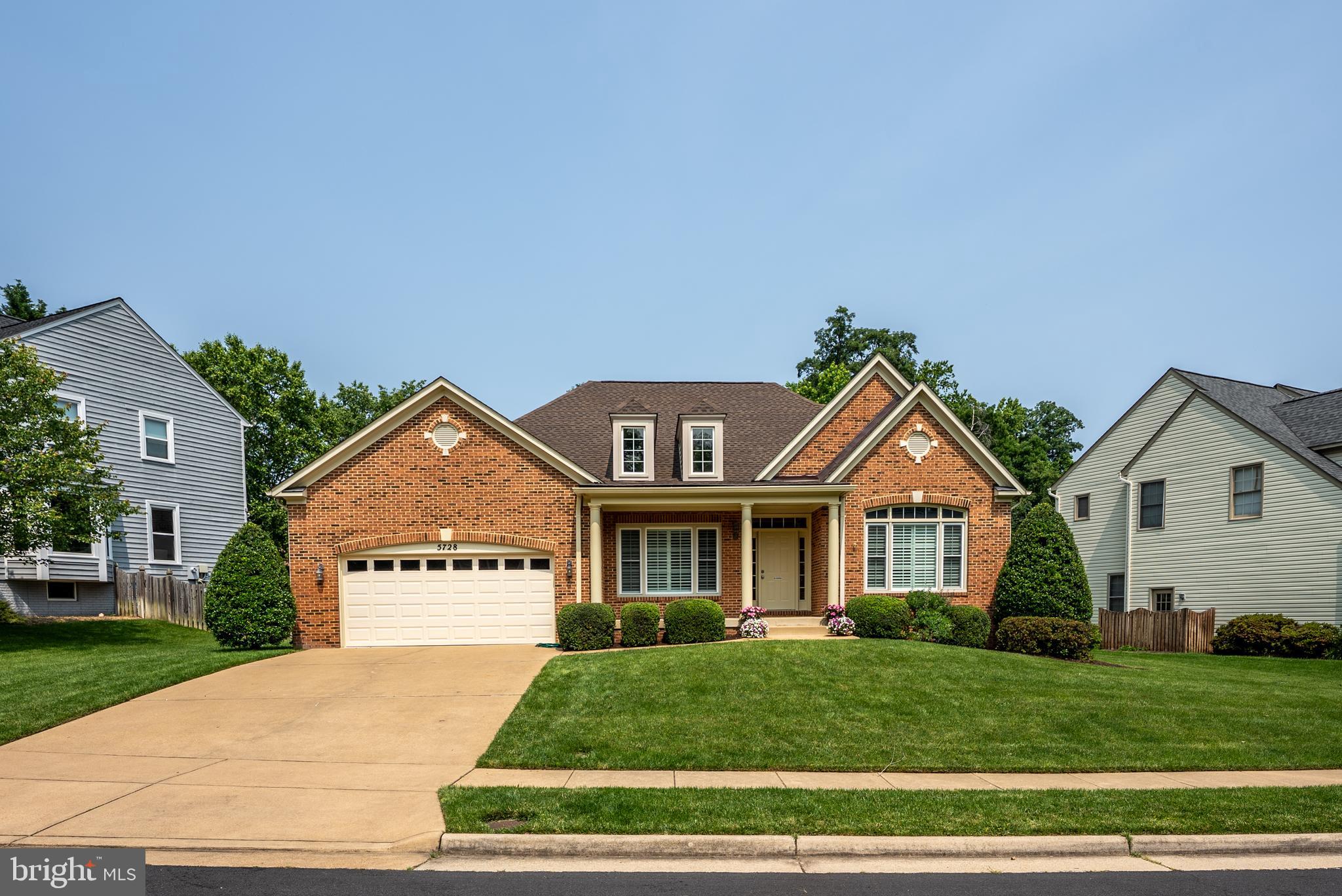 5728 BARBMOR COURT