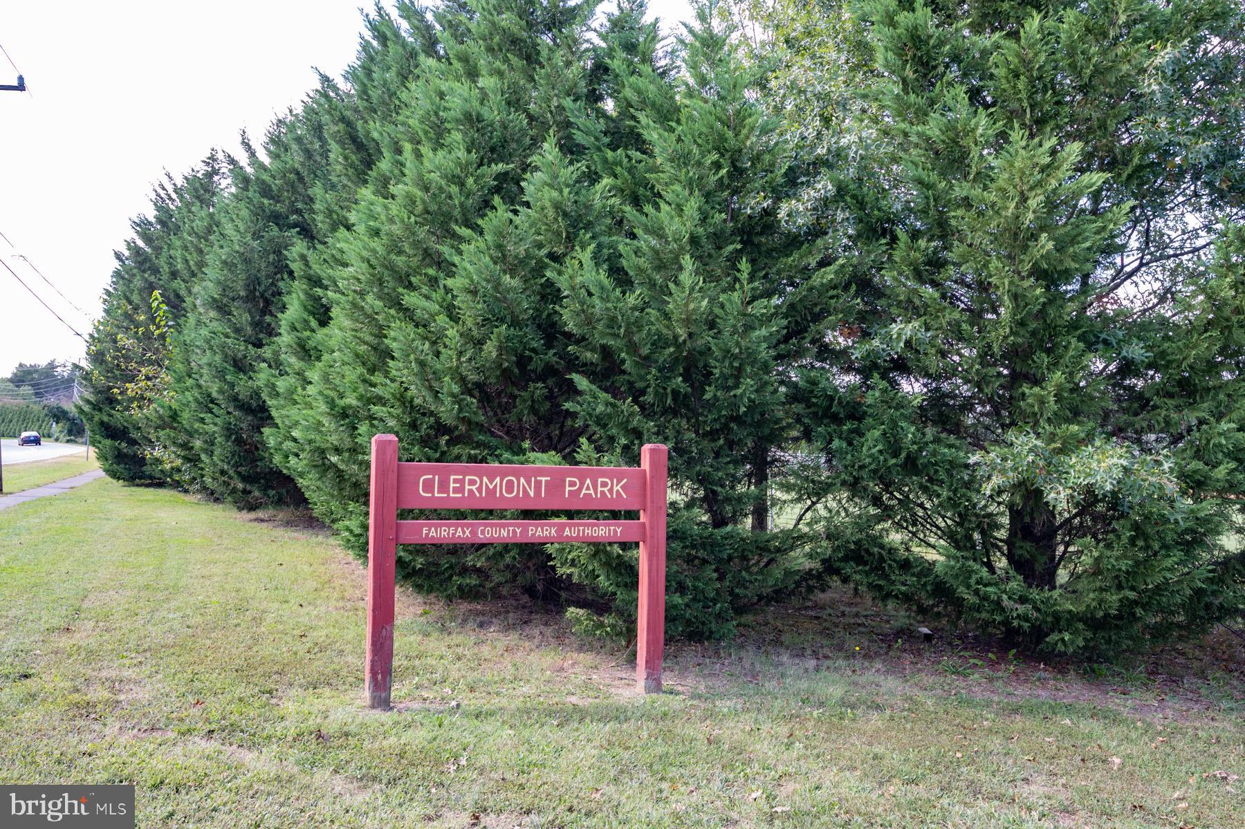 BUSH HILL WOODS - Residential