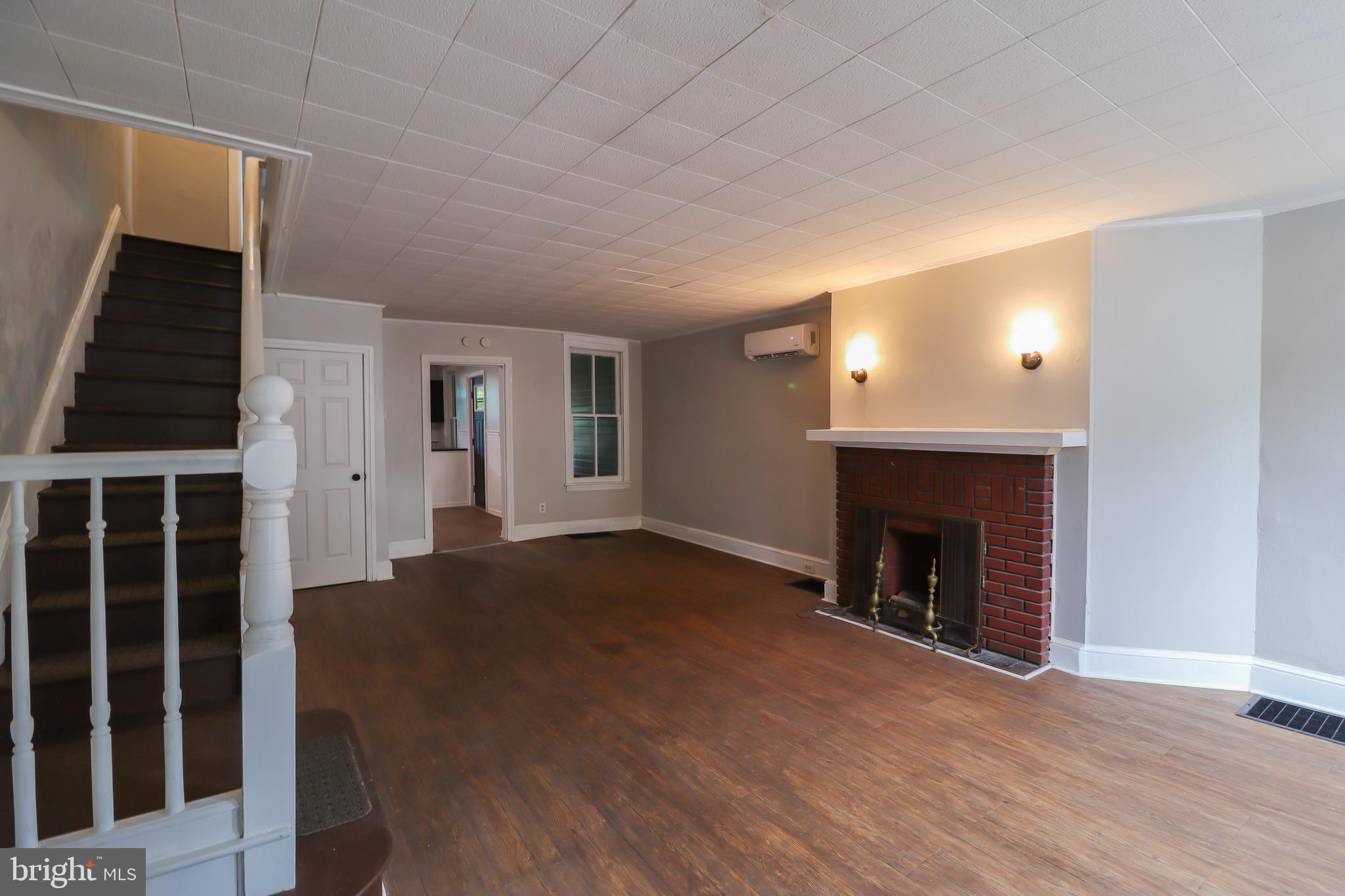 EAST YORK - Residential
