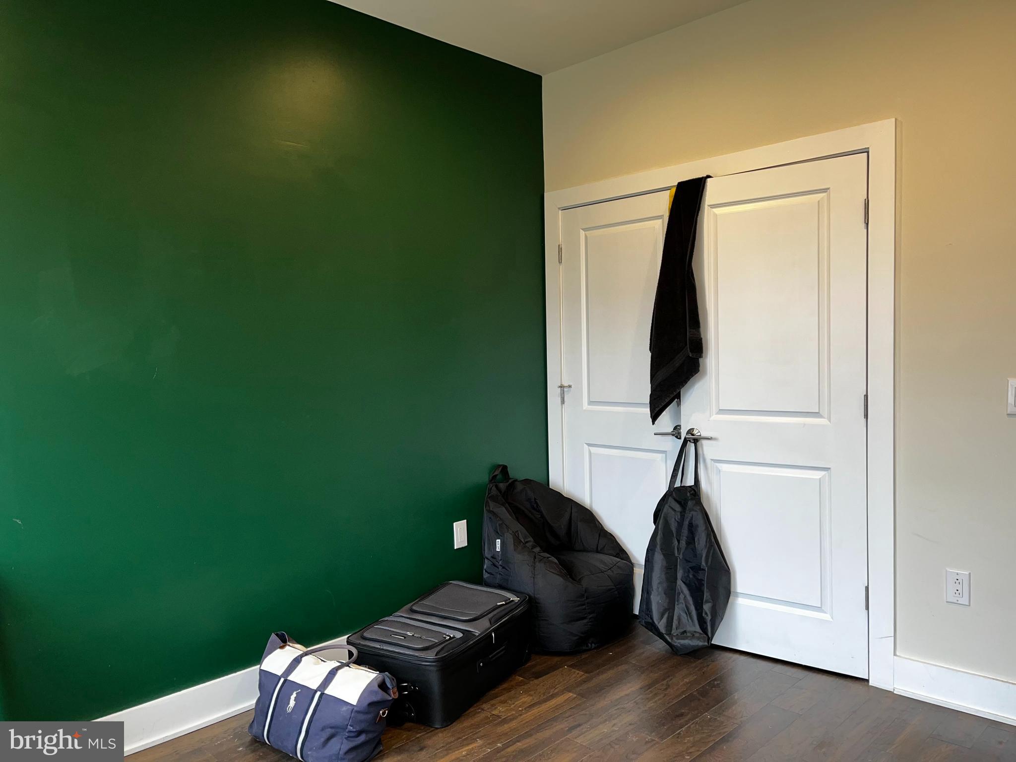 OLDE KENSINGTON - Residential