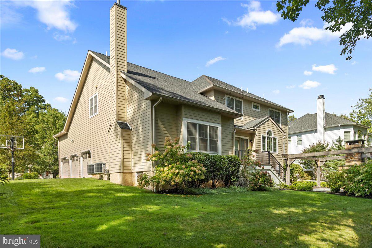 UPPER MOUNTAIN ESTS - Residential