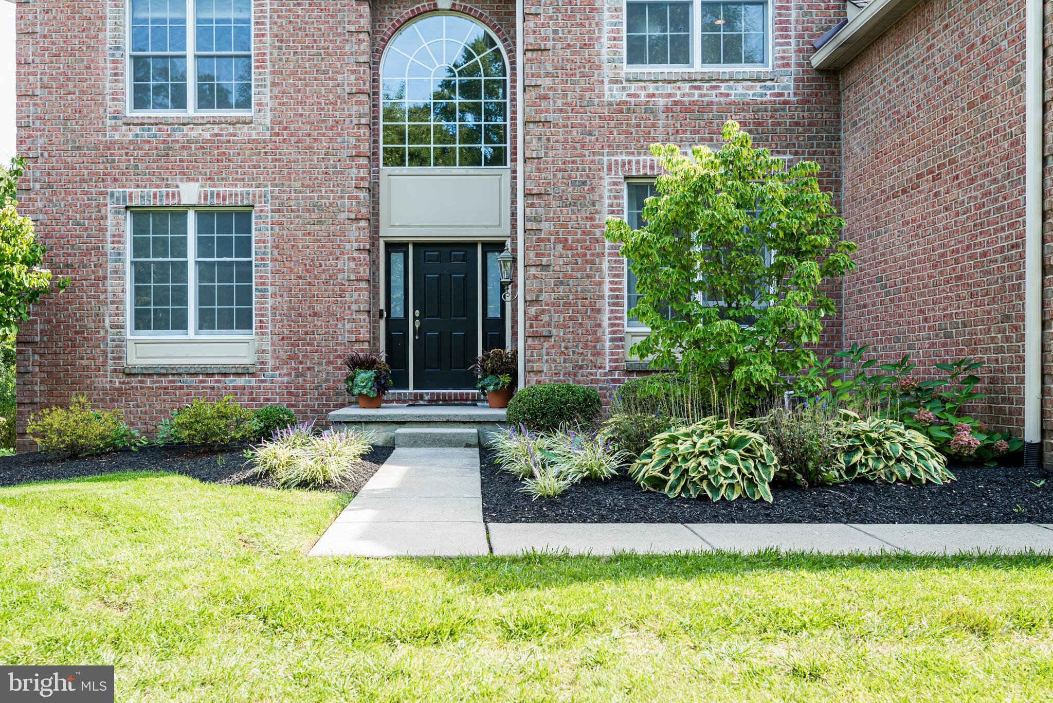 UPPER MOUNTAIN ESTS - Residential