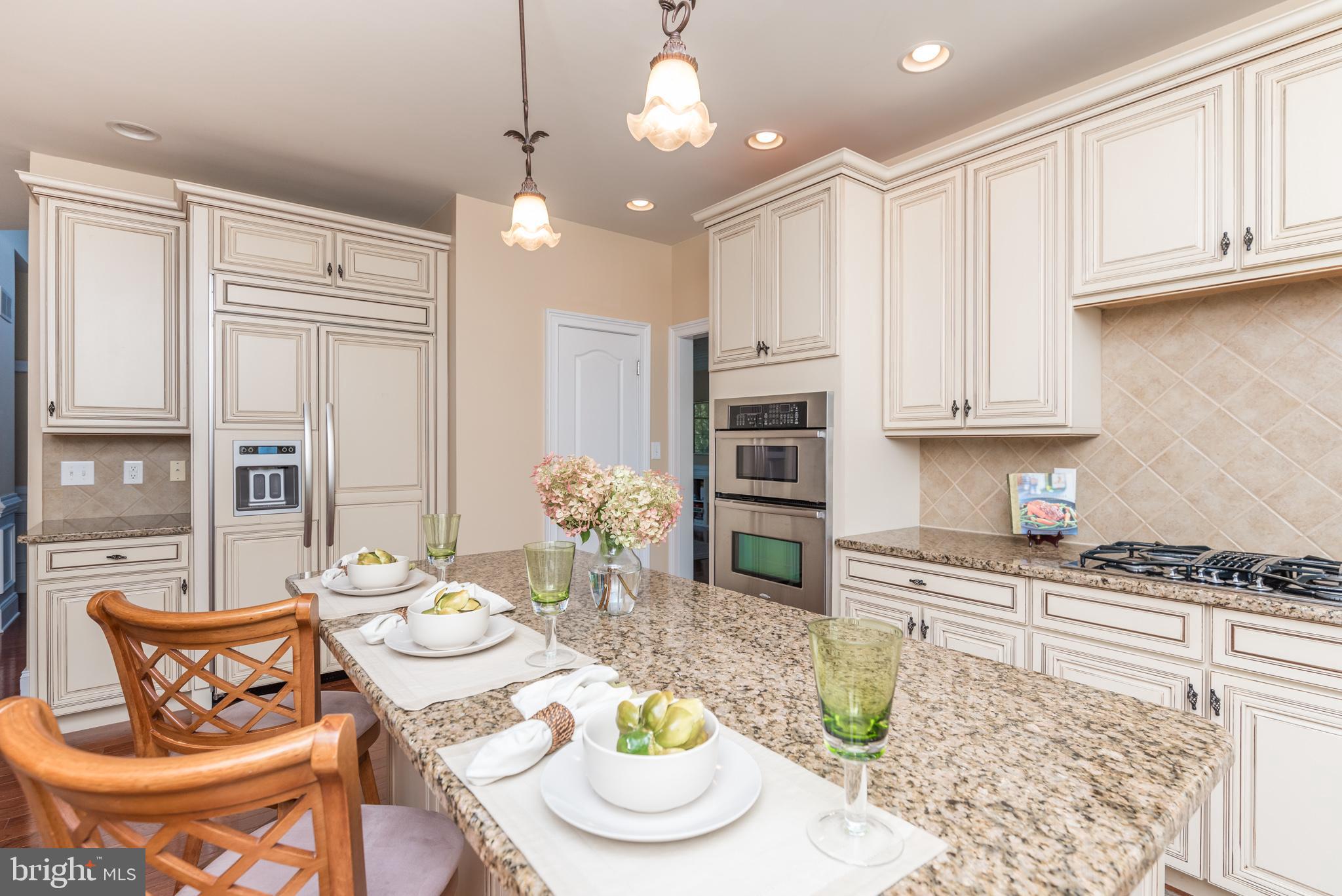 UPPER MOUNTAIN ESTS - Residential