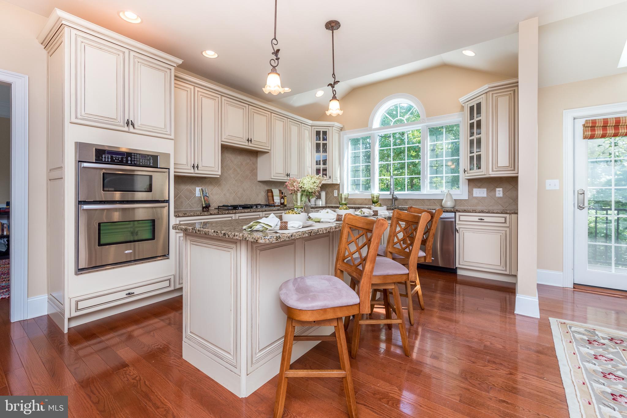 UPPER MOUNTAIN ESTS - Residential