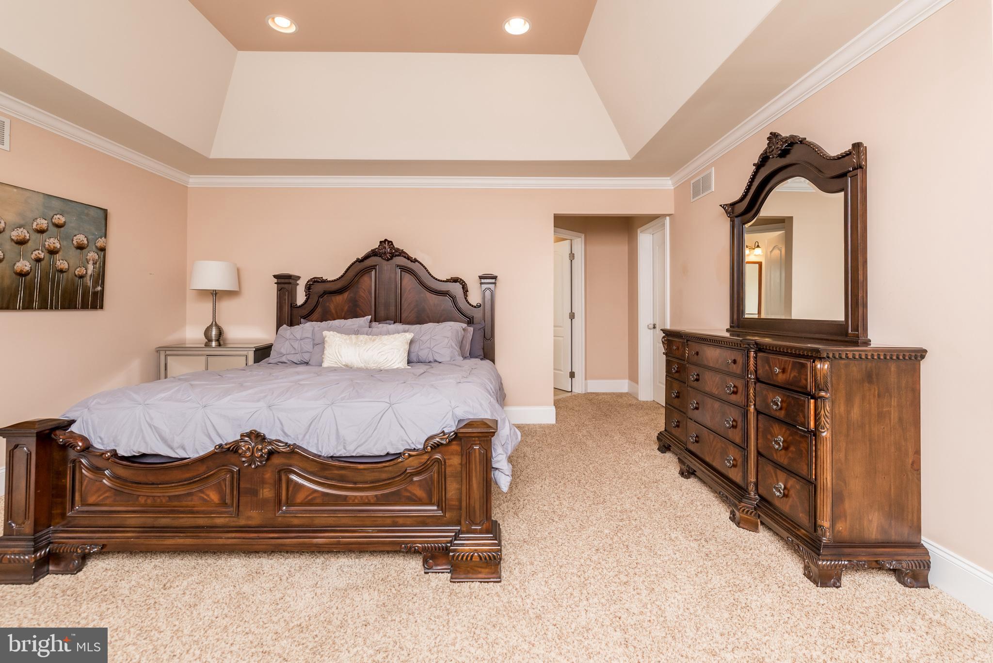 UPPER MOUNTAIN ESTS - Residential