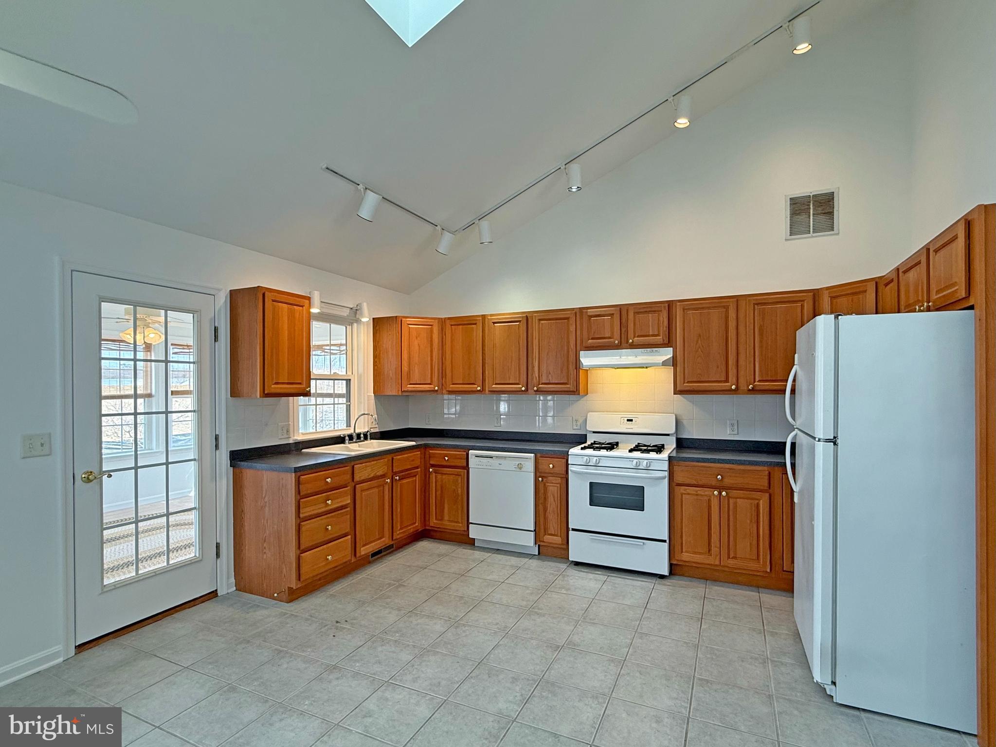 MILL POND ACRES (1) - Residential