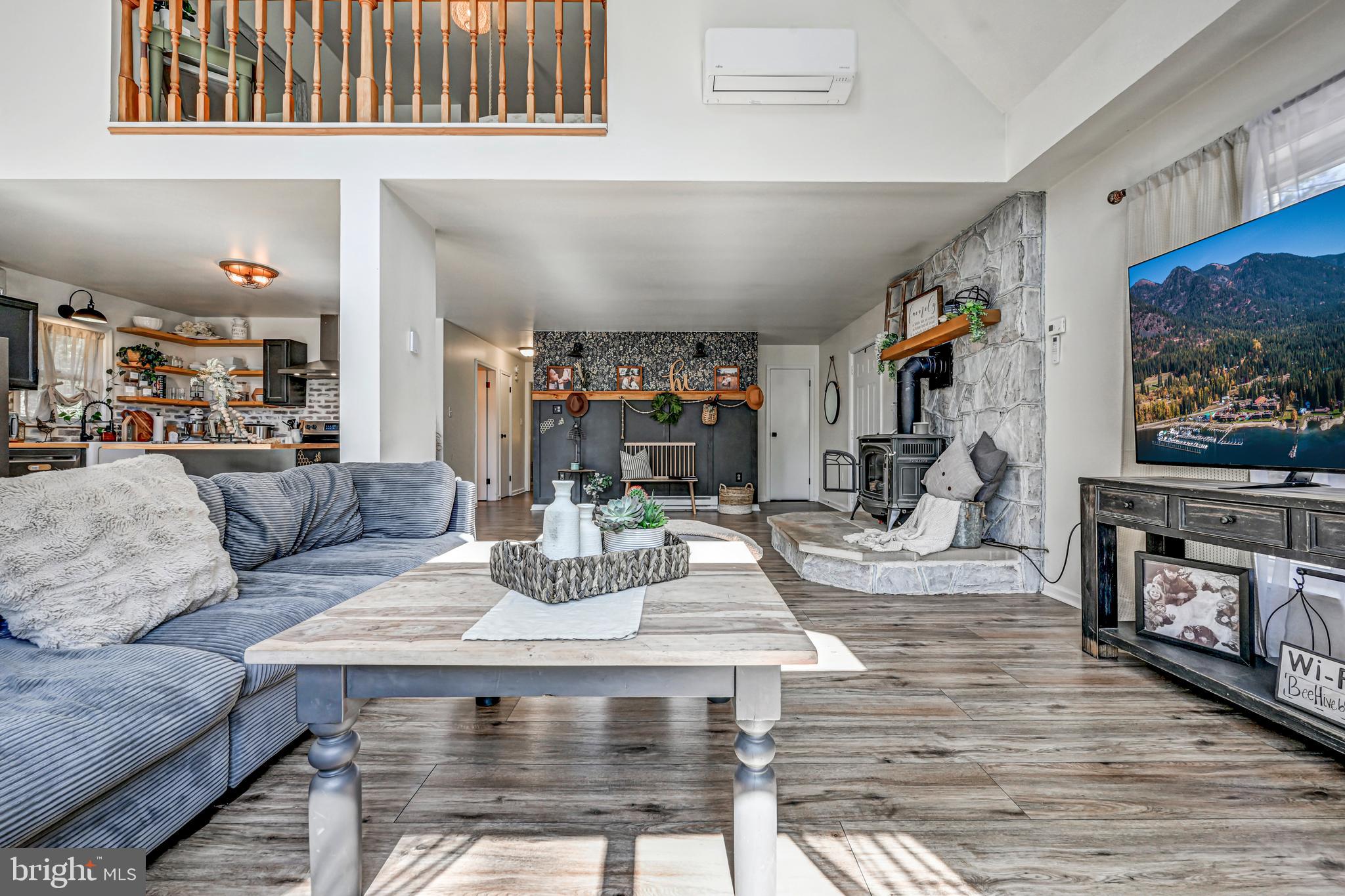 HOLIDAY POCONO - Residential