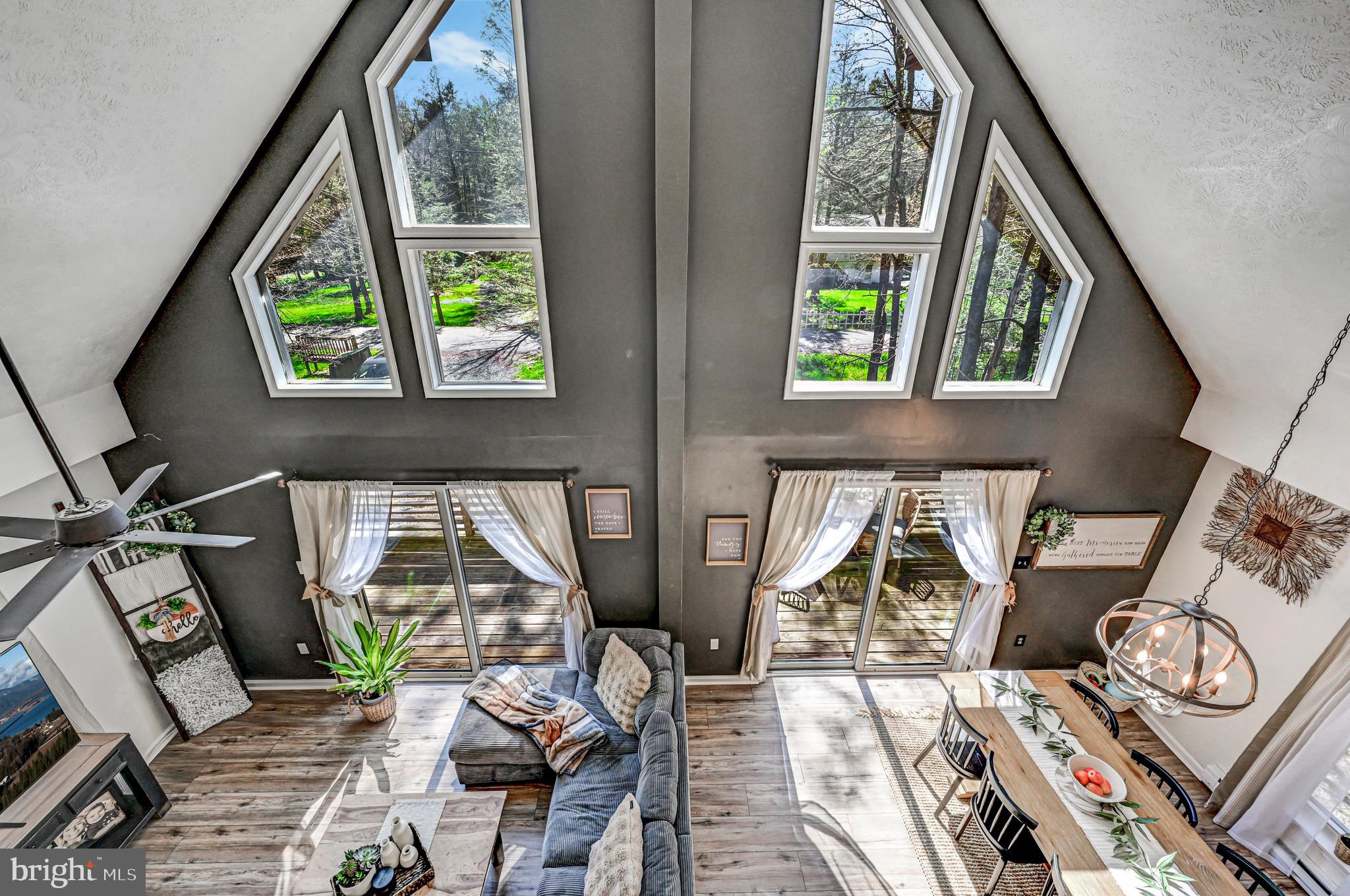 HOLIDAY POCONO - Residential
