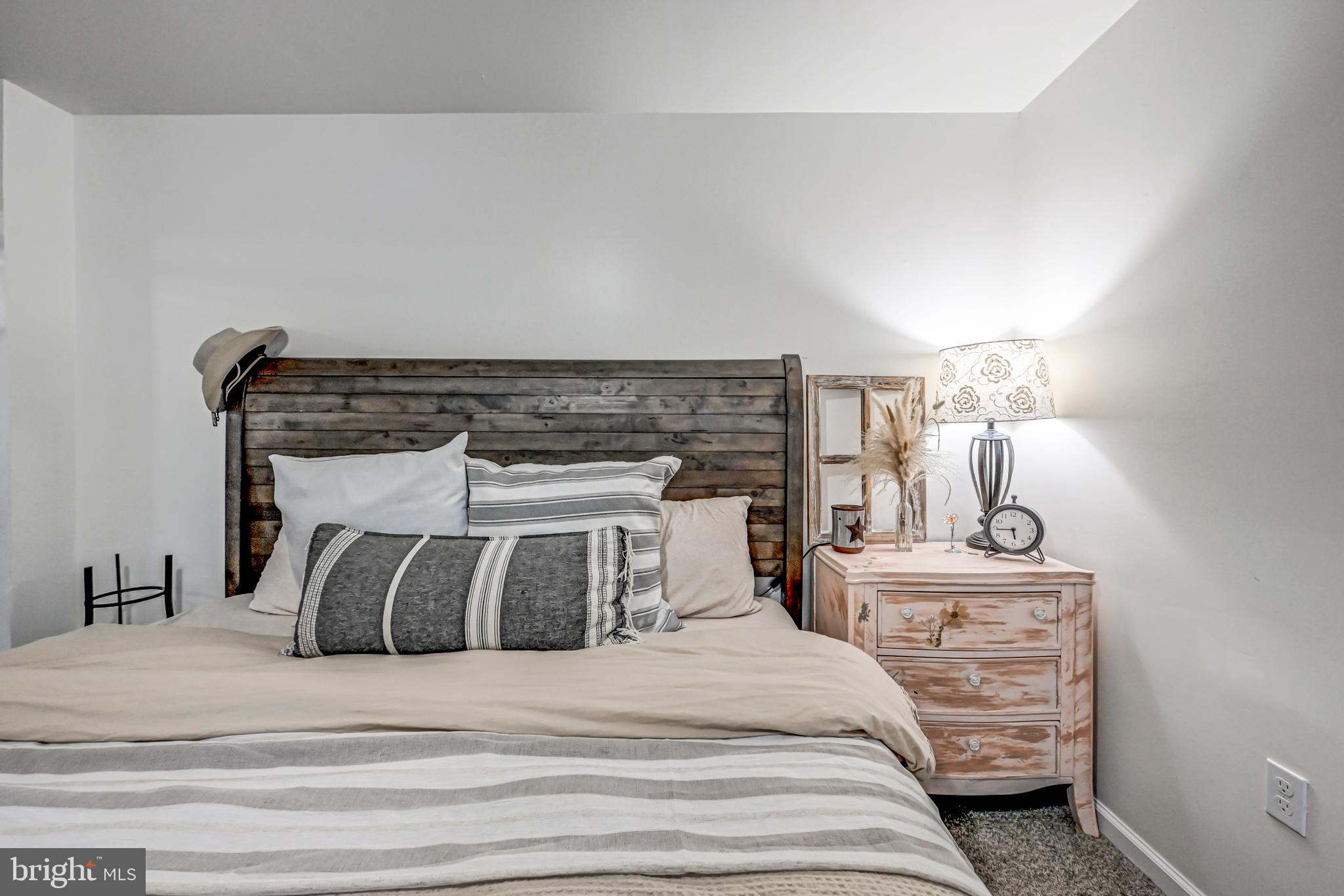 HOLIDAY POCONO - Residential