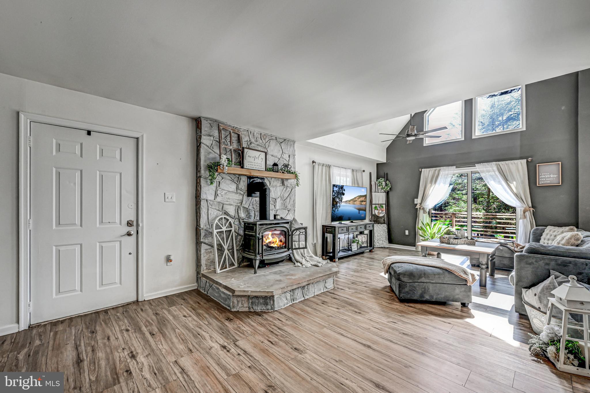 HOLIDAY POCONO - Residential