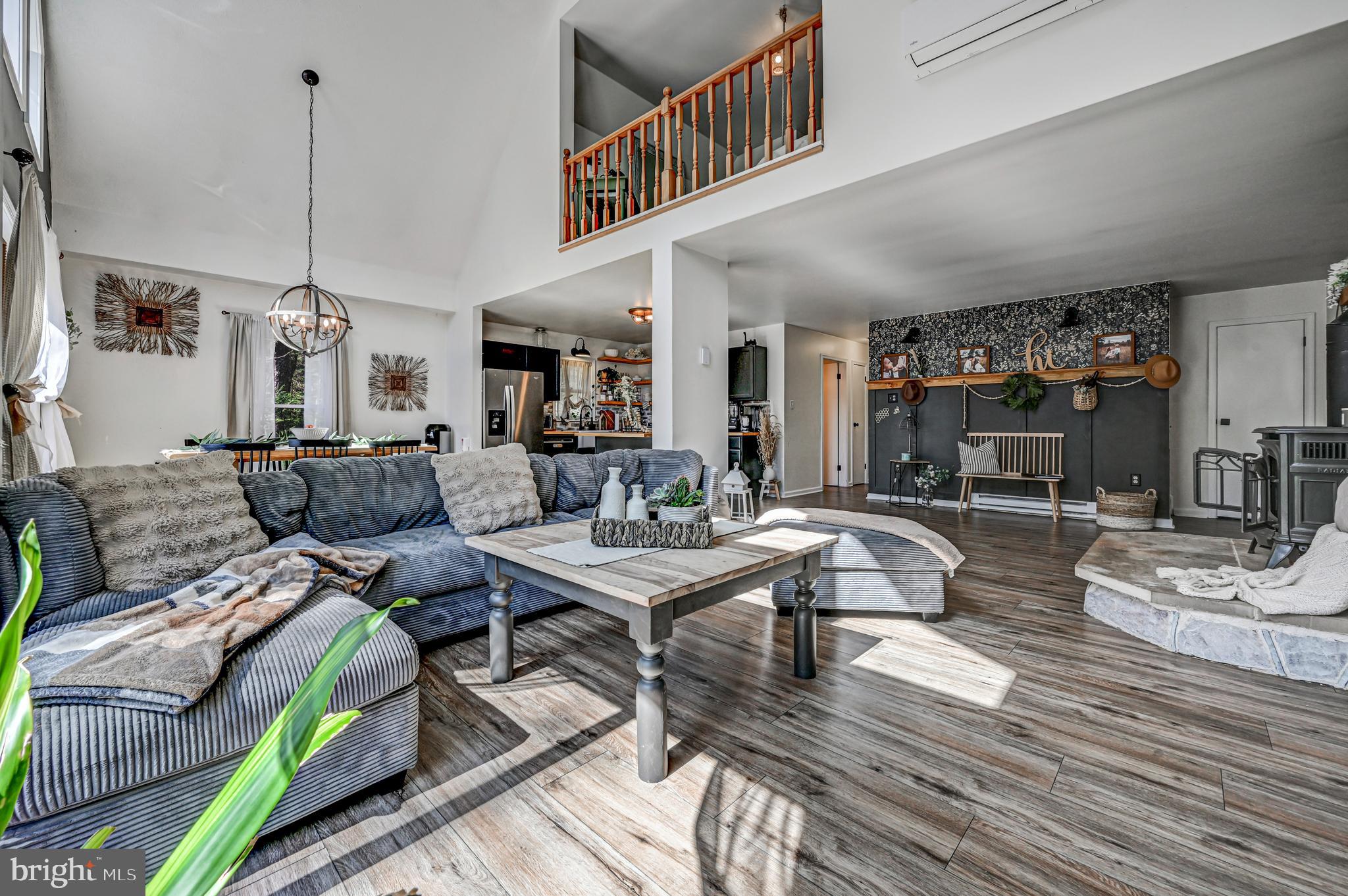HOLIDAY POCONO - Residential