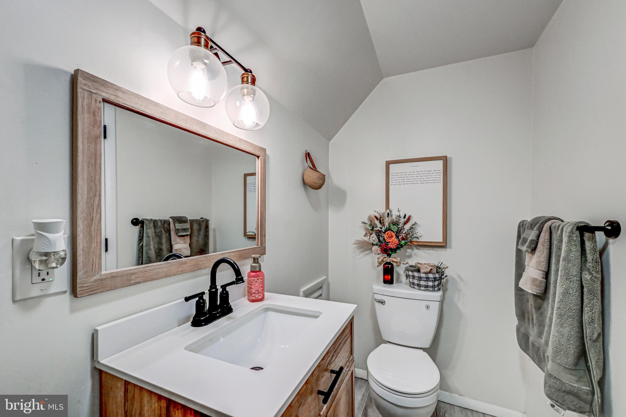 HOLIDAY POCONO - Residential