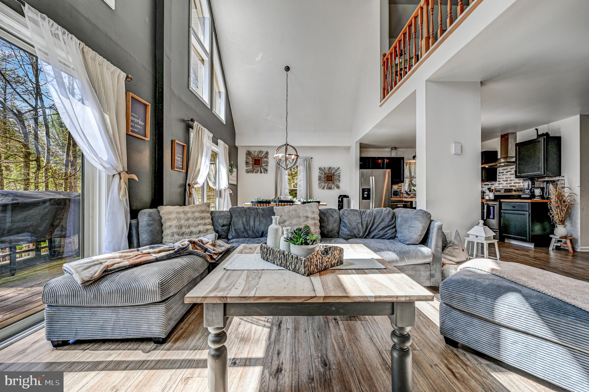 HOLIDAY POCONO - Residential