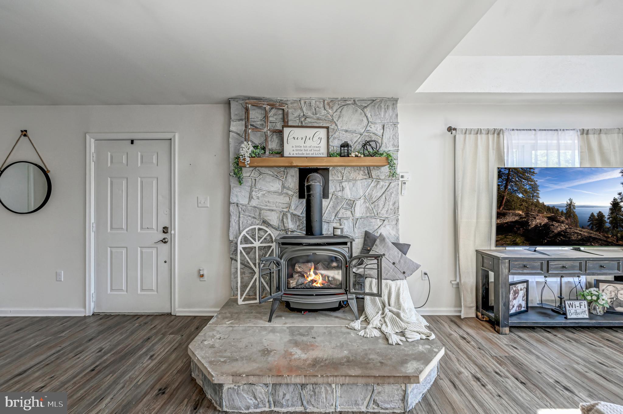 HOLIDAY POCONO - Residential