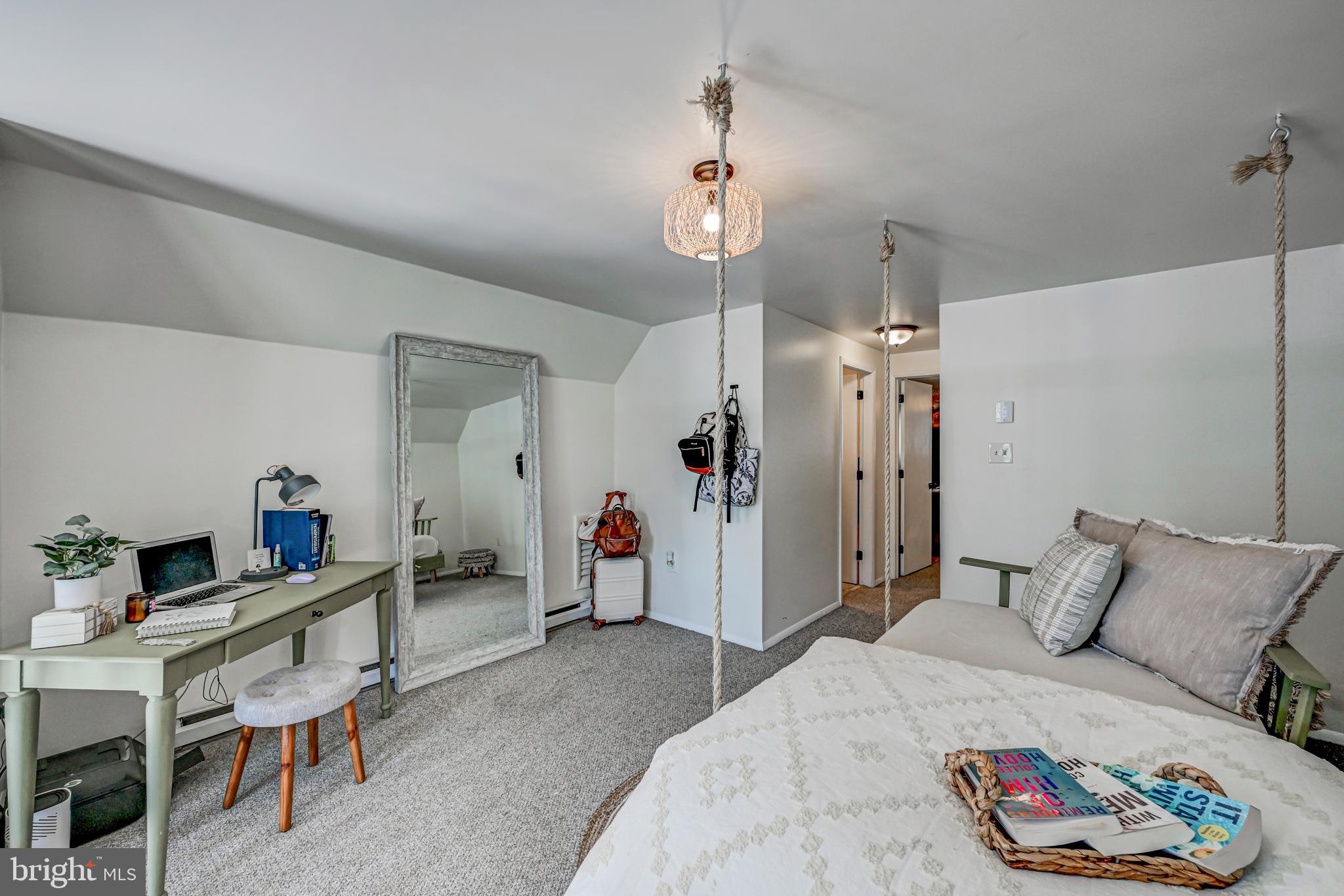 HOLIDAY POCONO - Residential