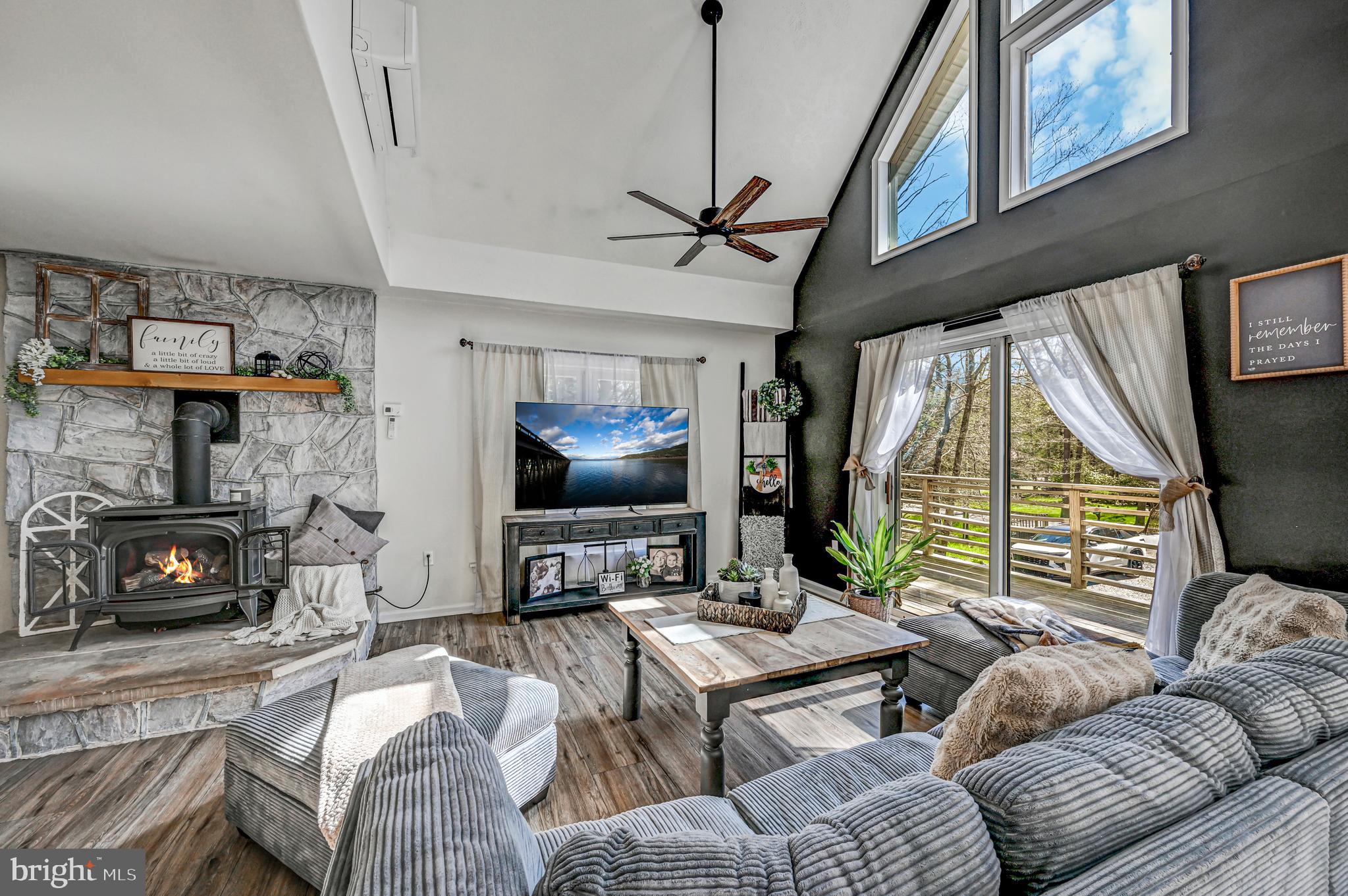 HOLIDAY POCONO - Residential