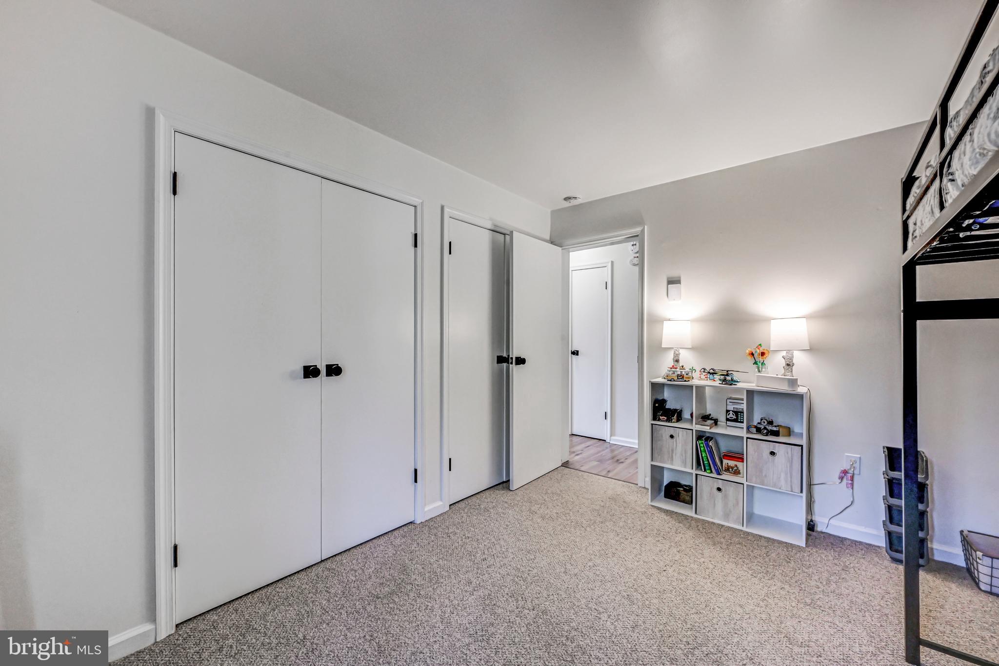 HOLIDAY POCONO - Residential