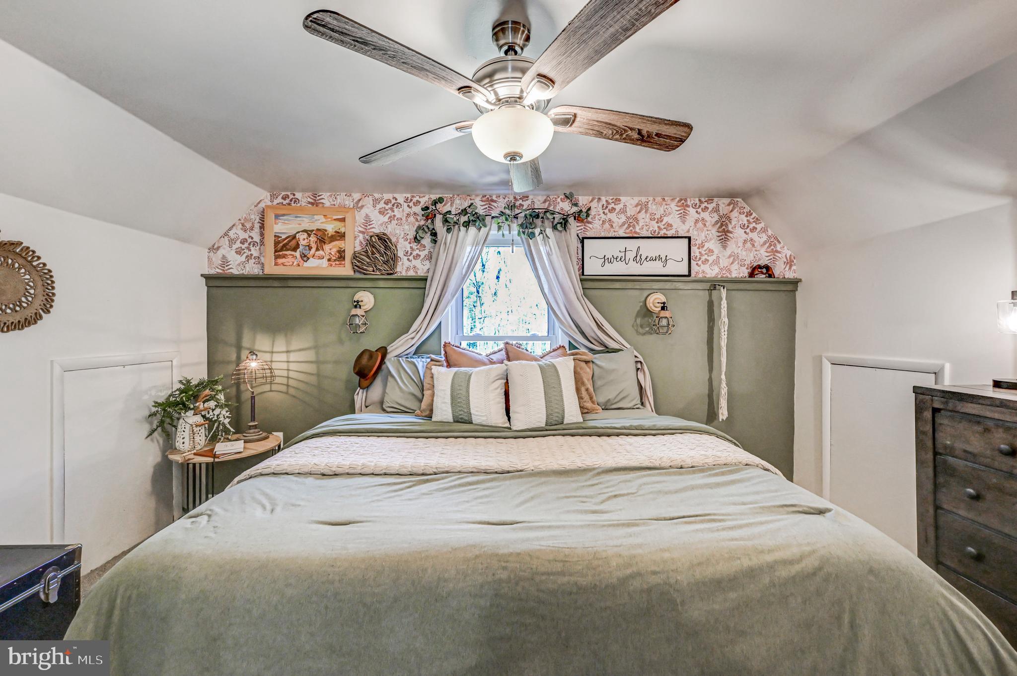 HOLIDAY POCONO - Residential