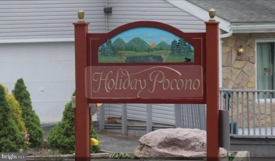 HOLIDAY POCONO - Residential