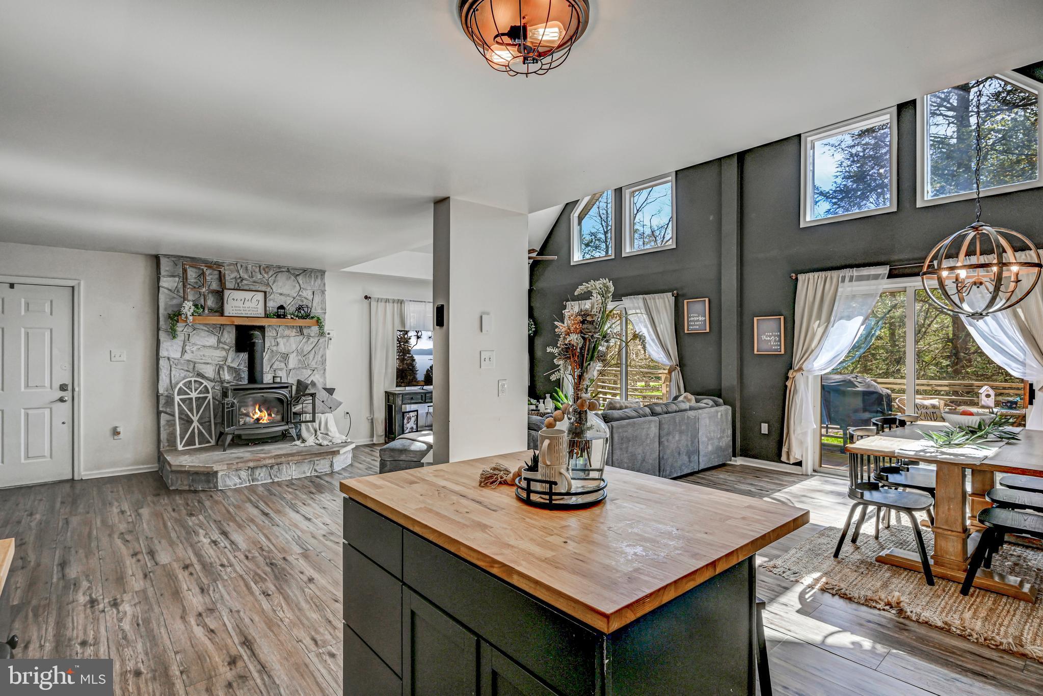 HOLIDAY POCONO - Residential