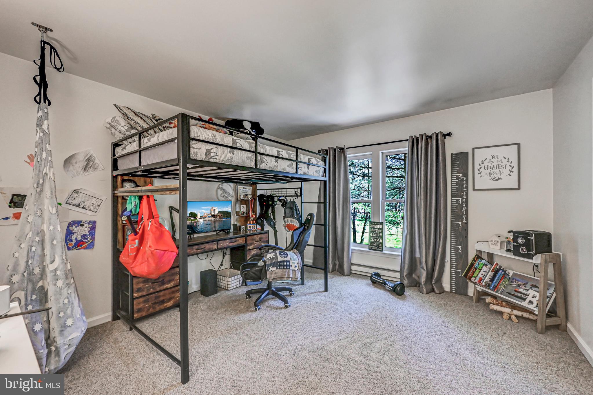 HOLIDAY POCONO - Residential
