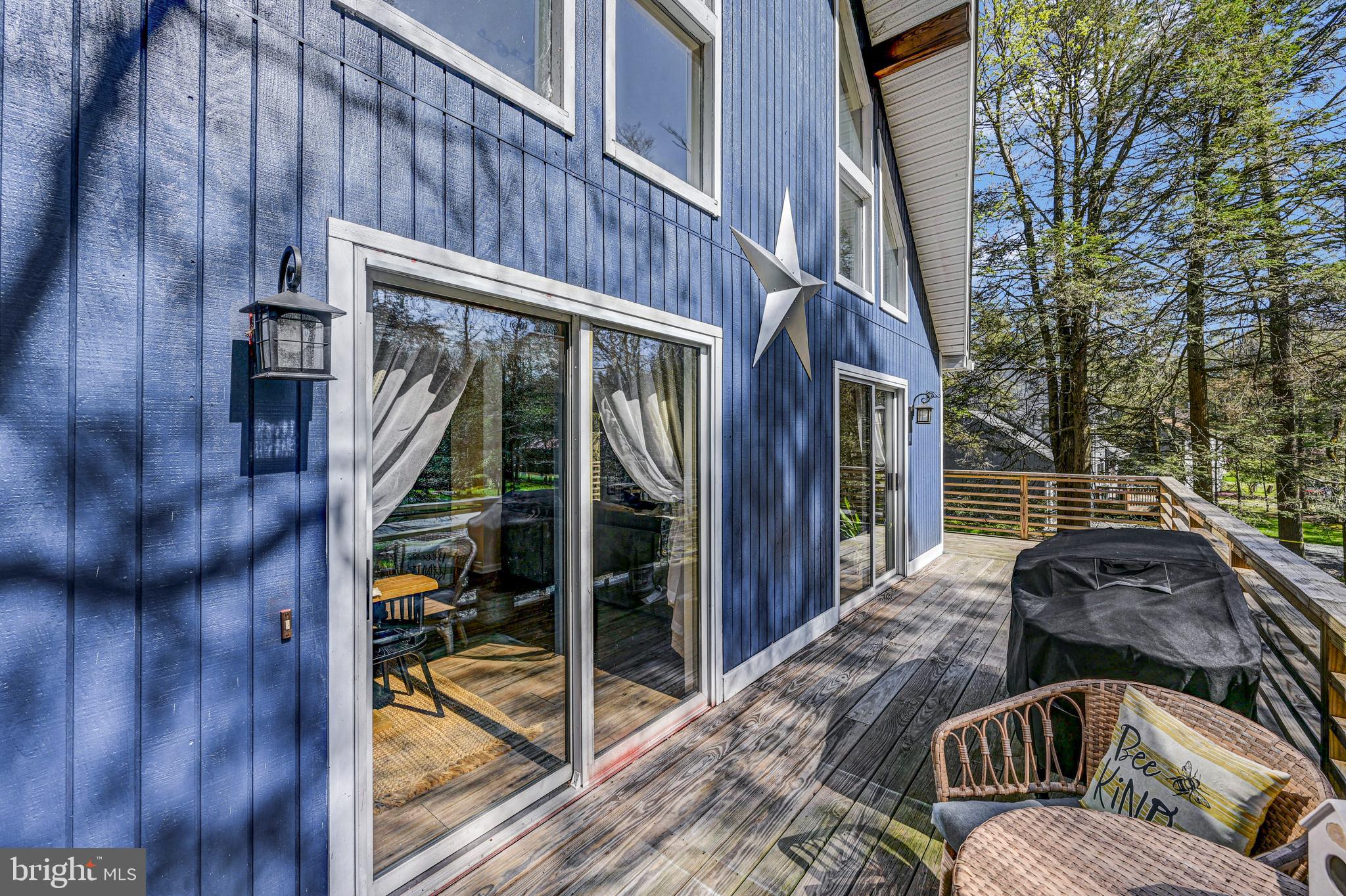 HOLIDAY POCONO - Residential