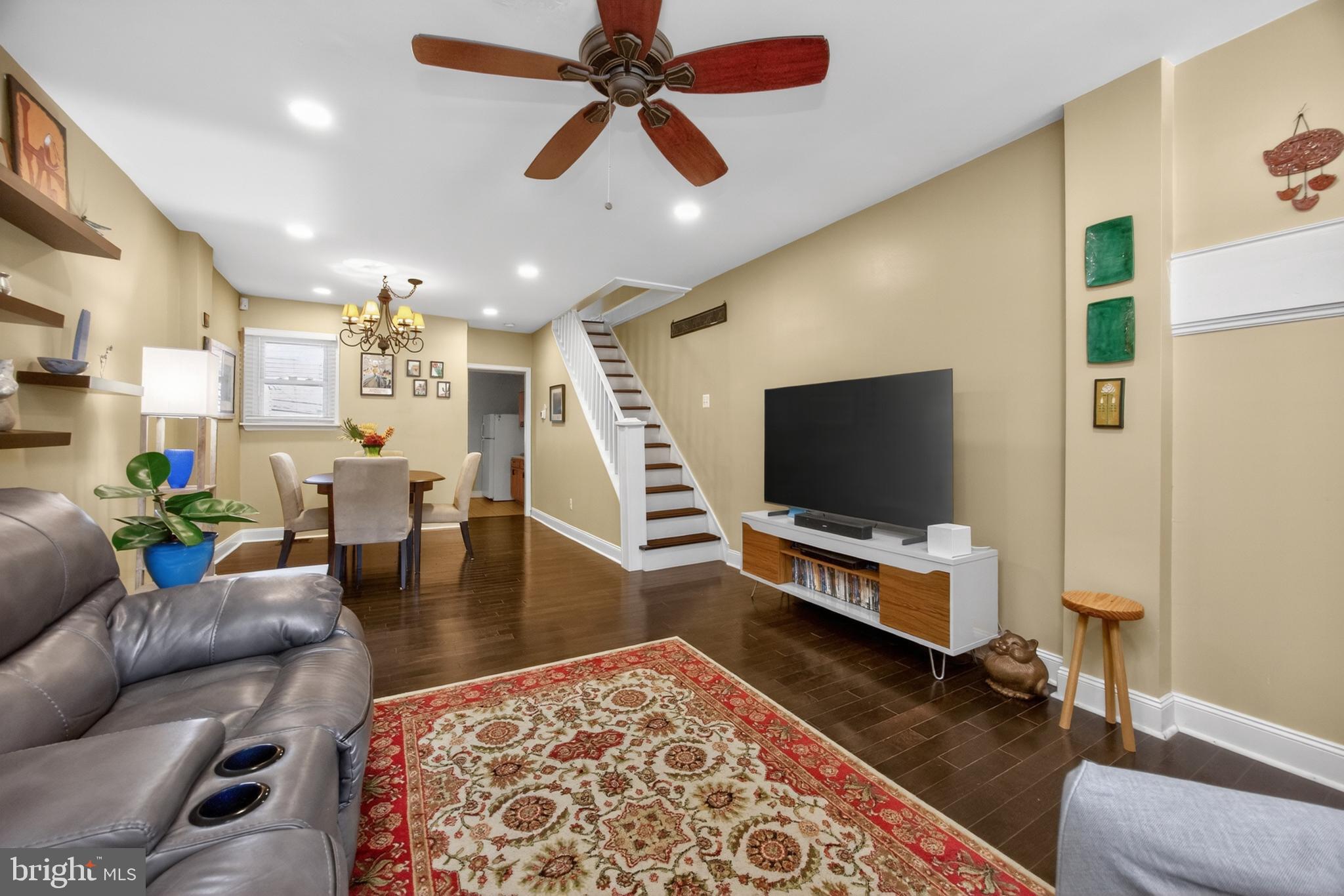 817 N DUPONT STREET
