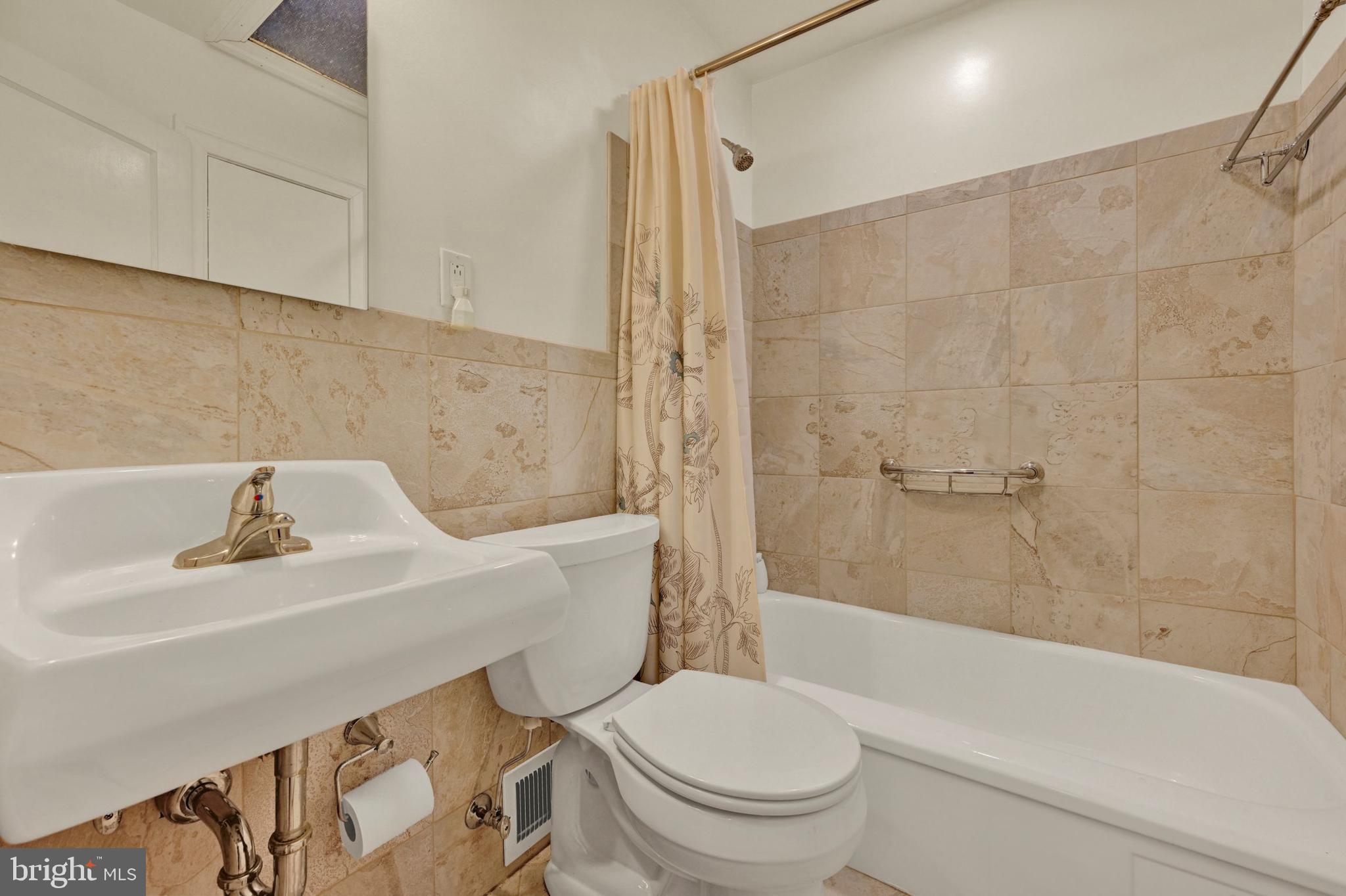 NORTH POINT VILLAGE - Residential